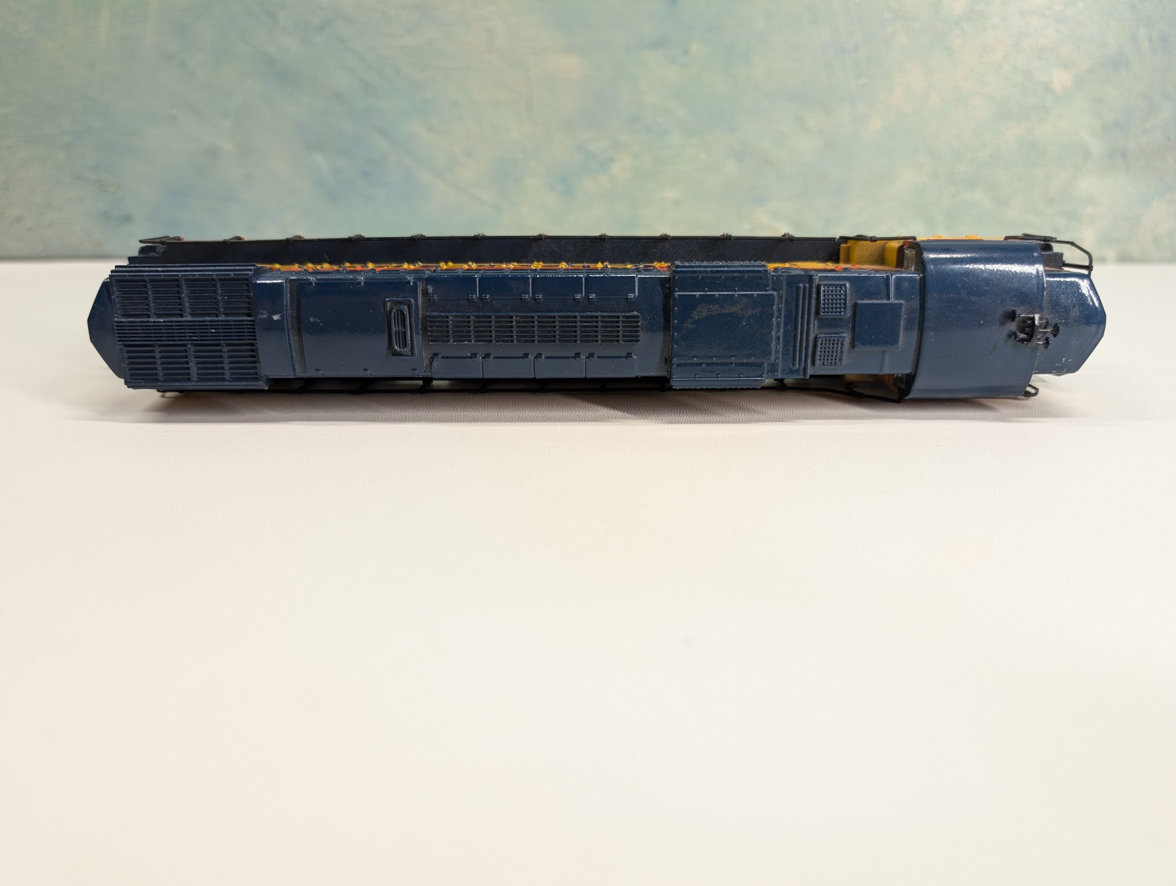 USED Tyco HO Scale Non-Powered Alco C-630 Diesel Locomotive Chessie System C&O #1102