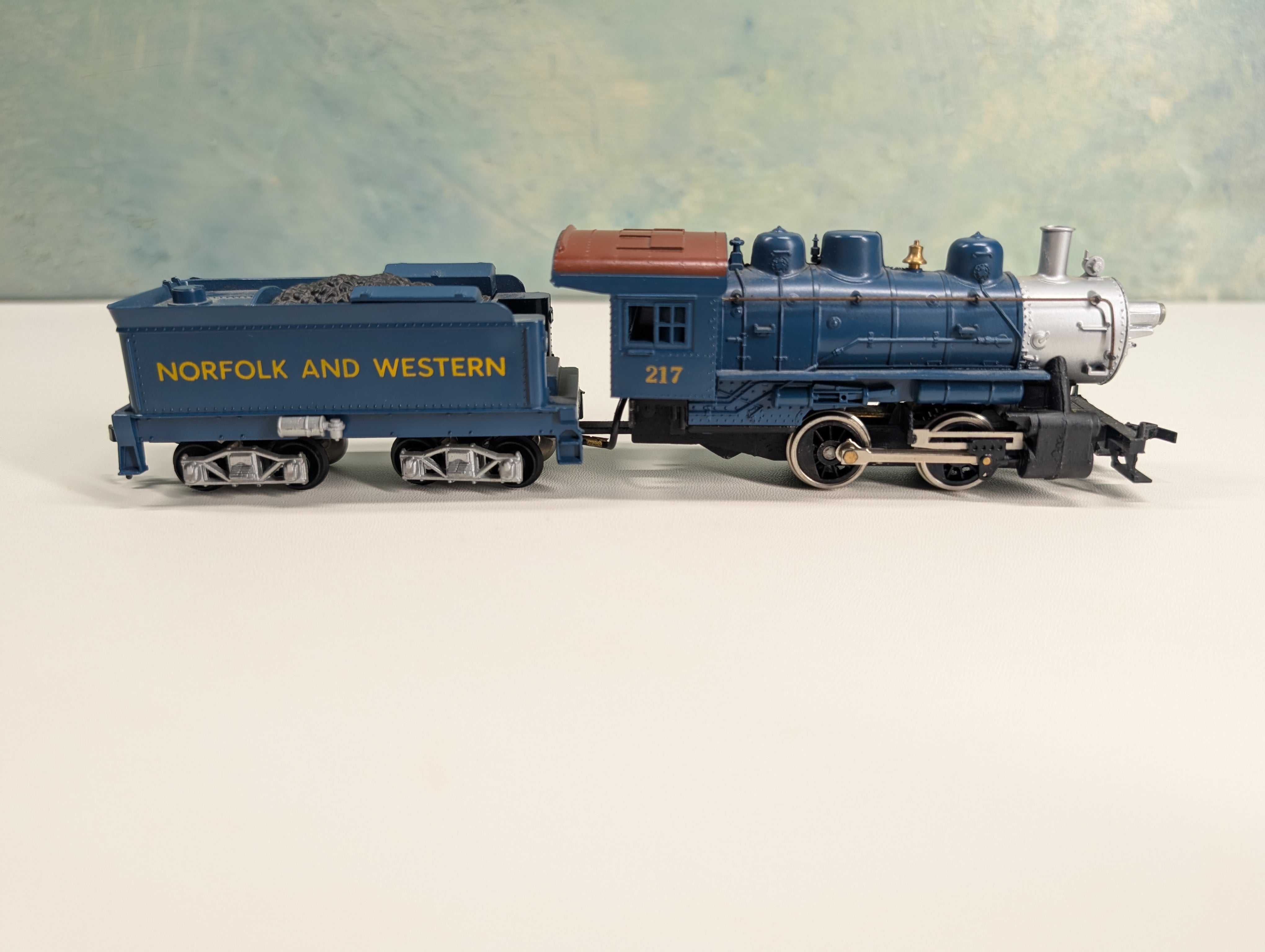 USED Mantua HO Scale 0-4-0 Steam Locomotive Norfolk and Western N&W #217 Tested! DC