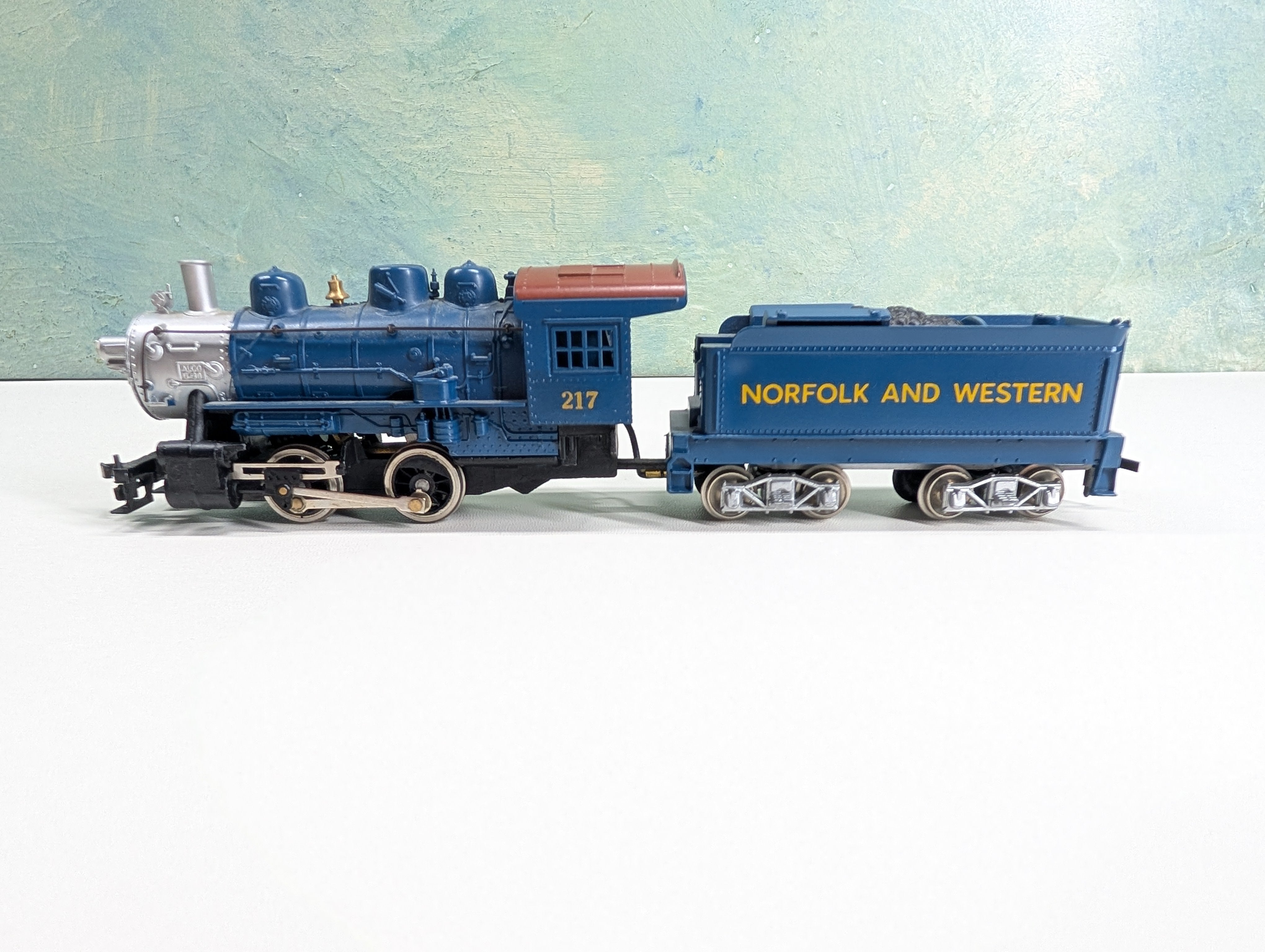 USED Mantua HO Scale 0-4-0 Steam Locomotive Norfolk and Western N&W #217 Tested! DC
