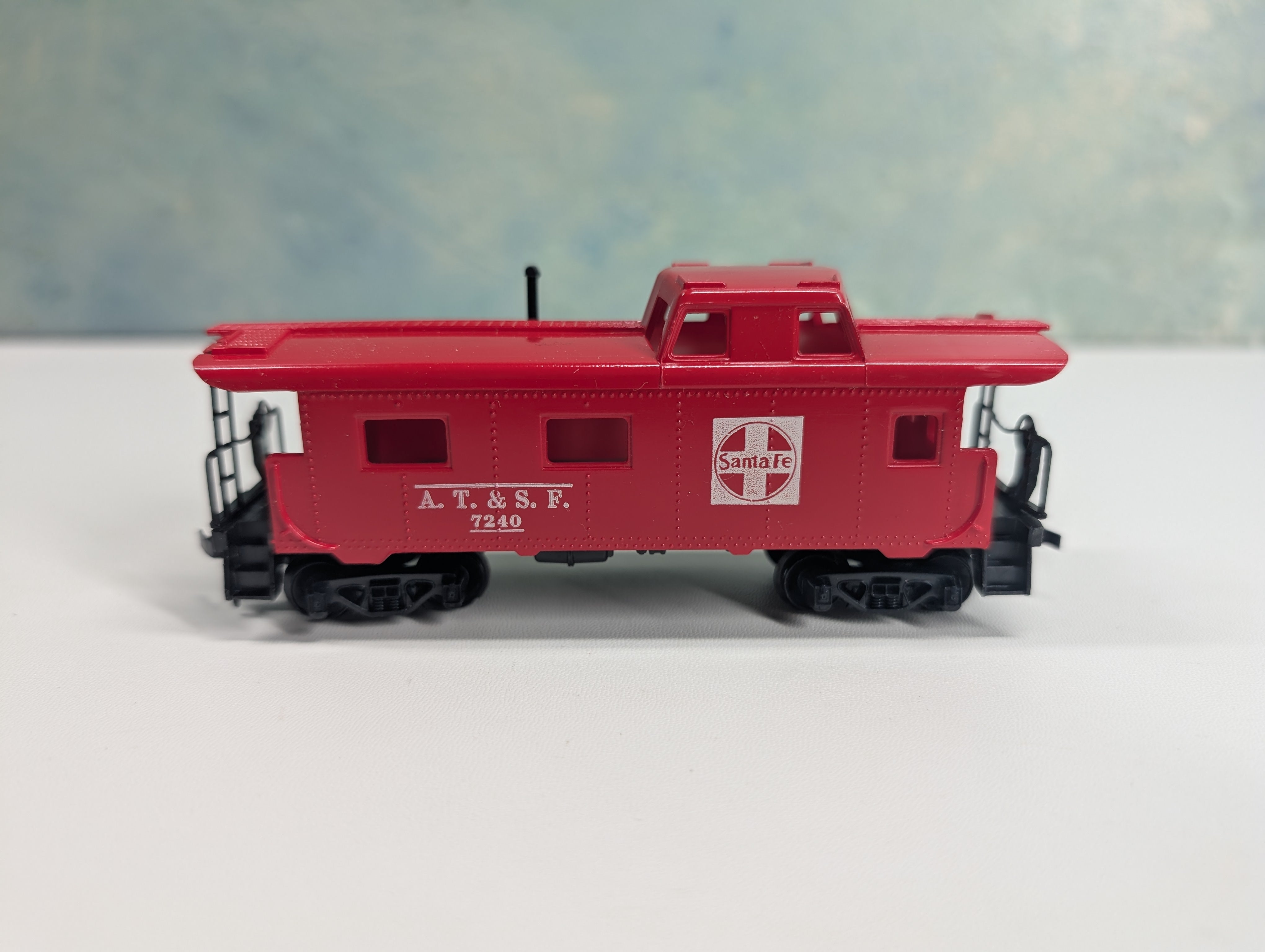 USED Tyco HO Scale Caboose Santa Fe ATSF #7240