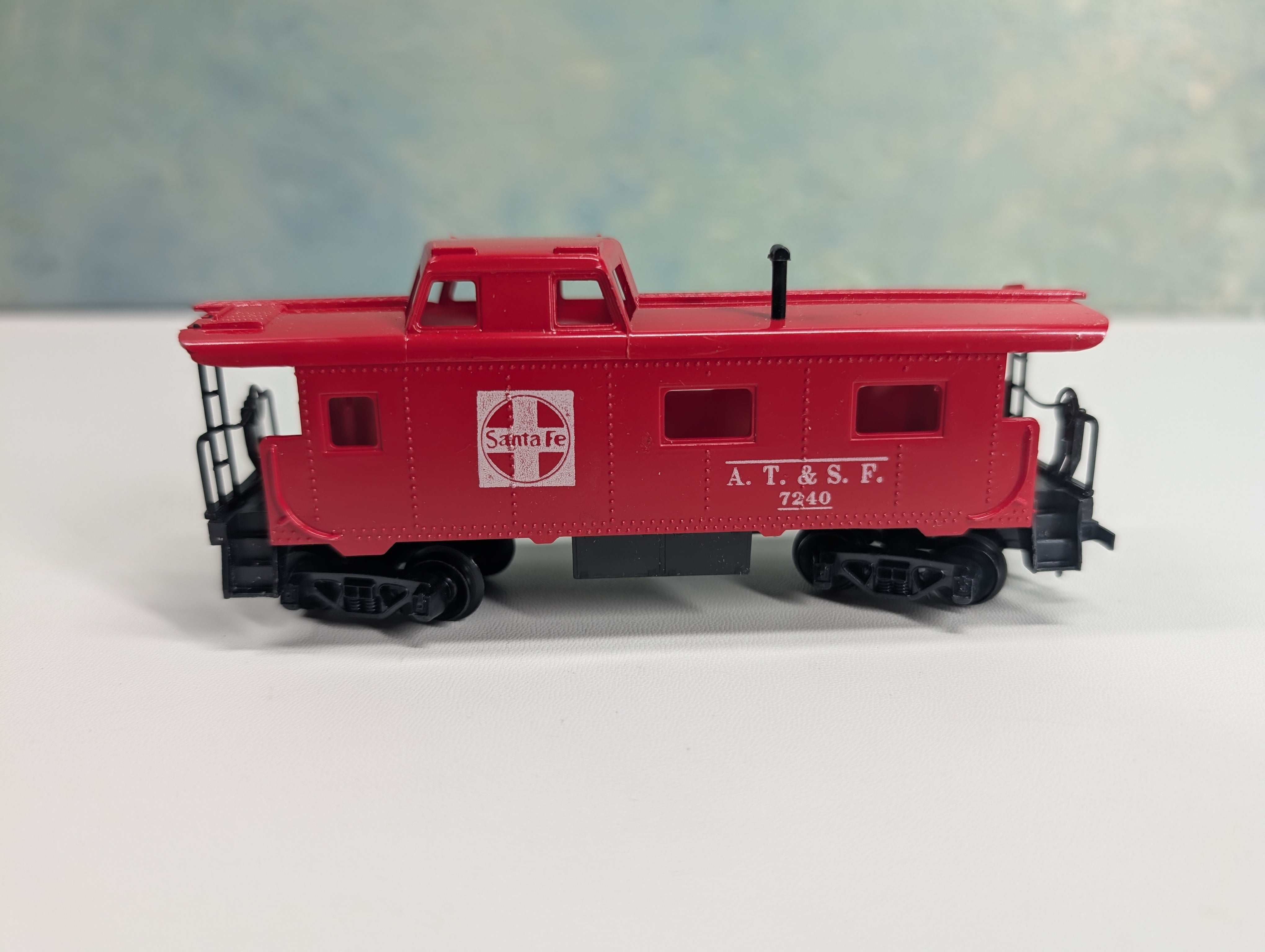 USED Tyco HO Scale Caboose Santa Fe ATSF #7240