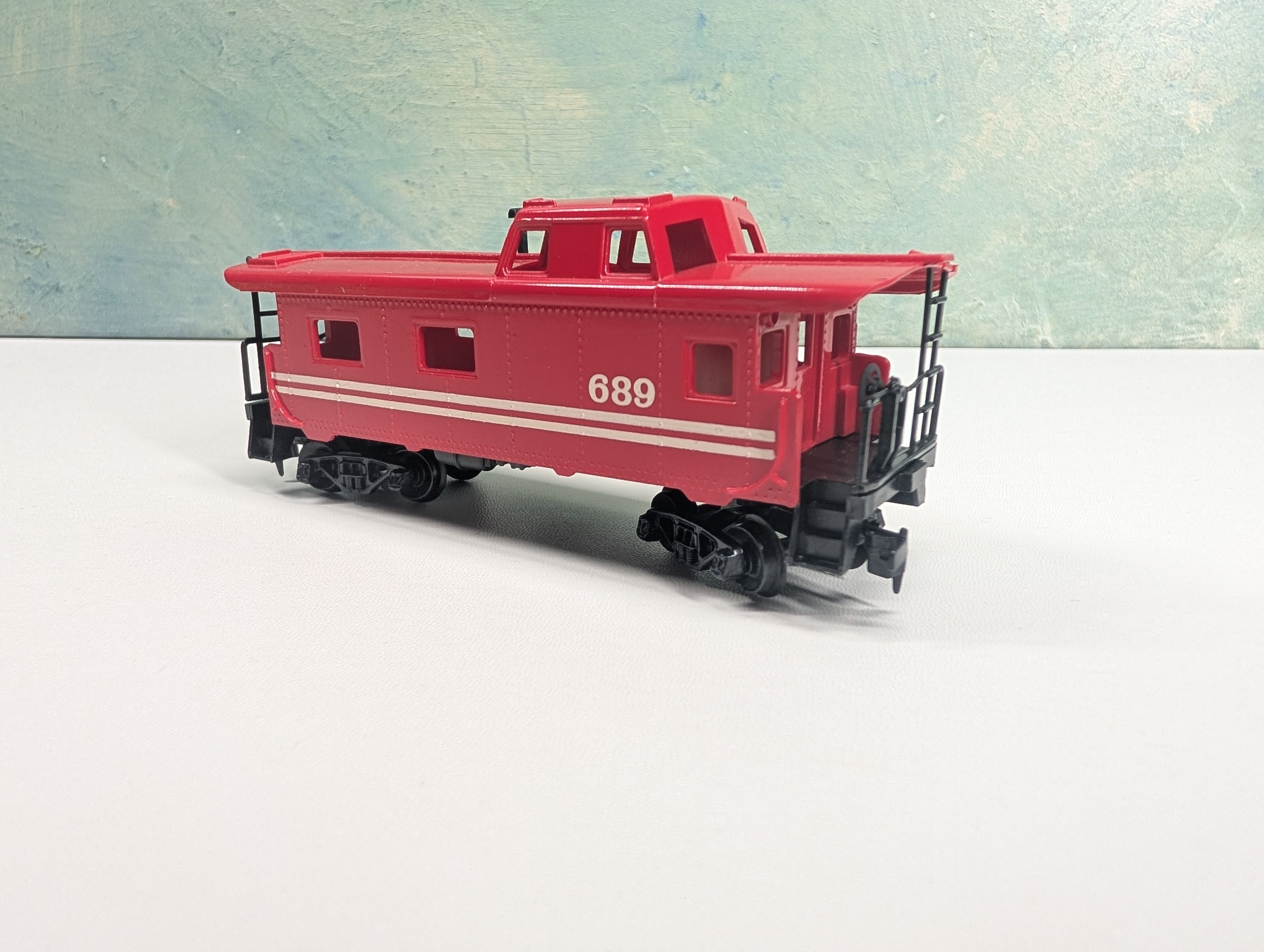 USED Tyco HO Scale Caboose #689