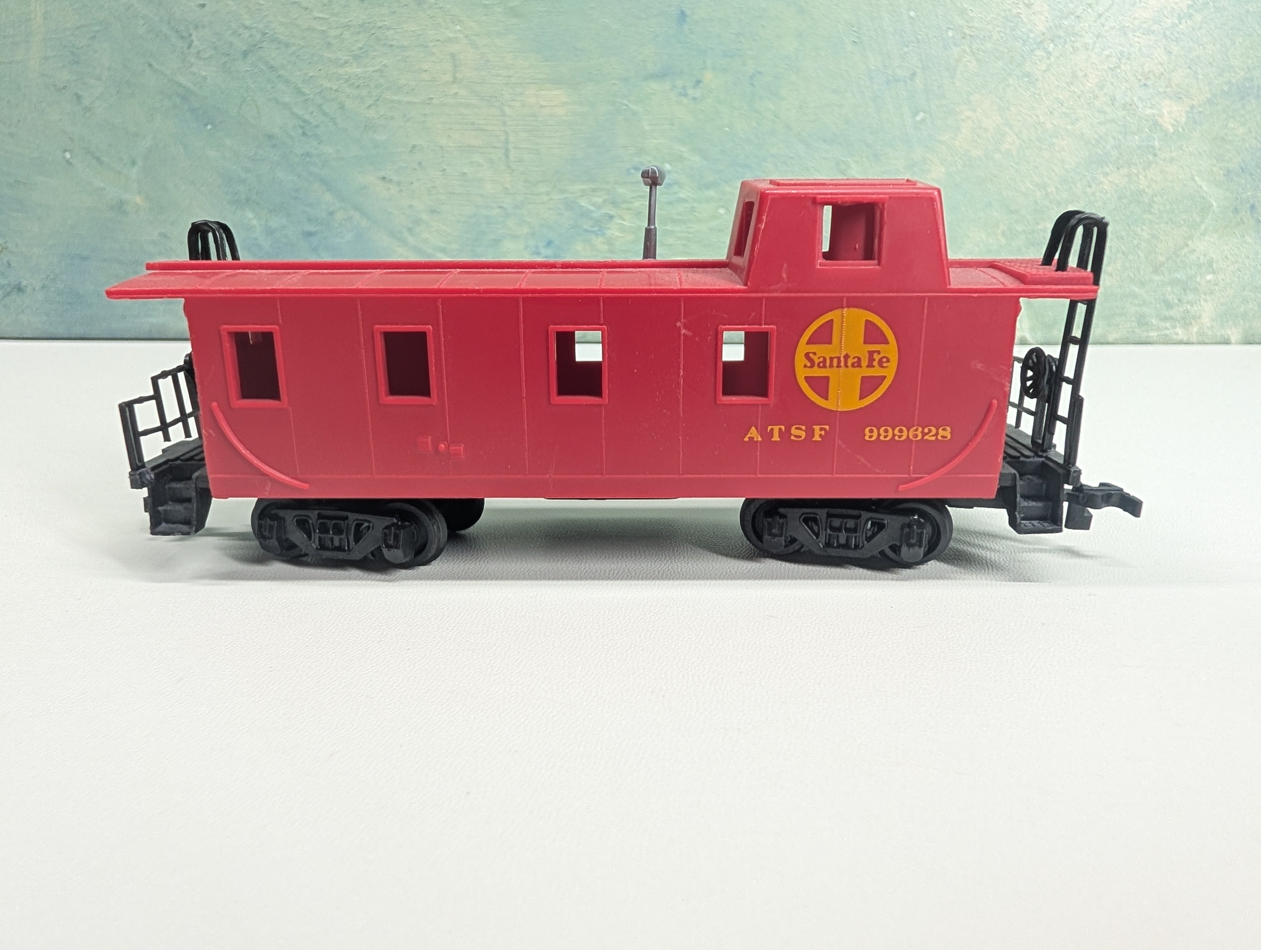 USED Bachmann HO Scale Caboose Santa Fe ATSF #999628