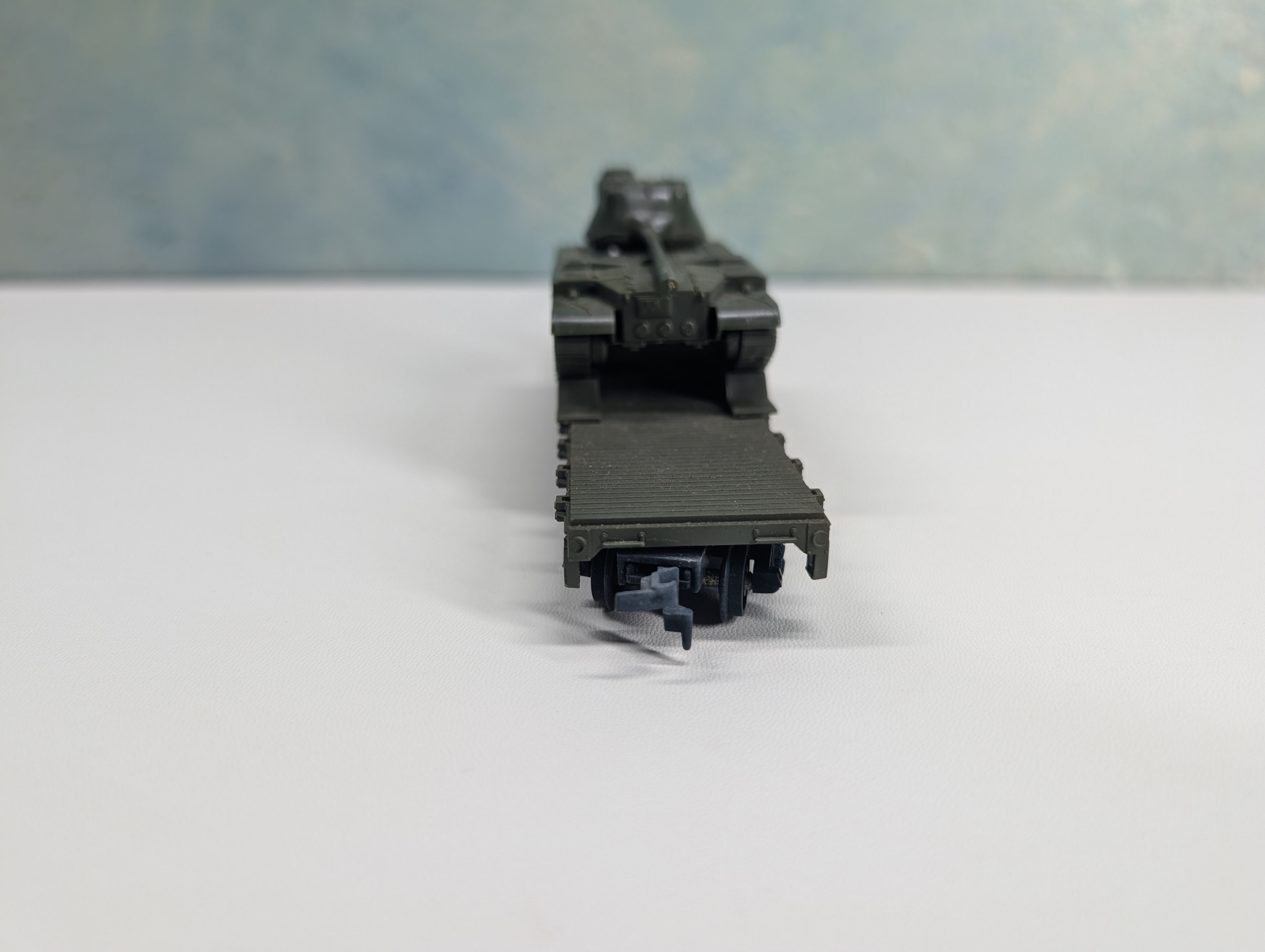USED Cox HO Scale 50' Flat Car w/ Tank US Army 4825