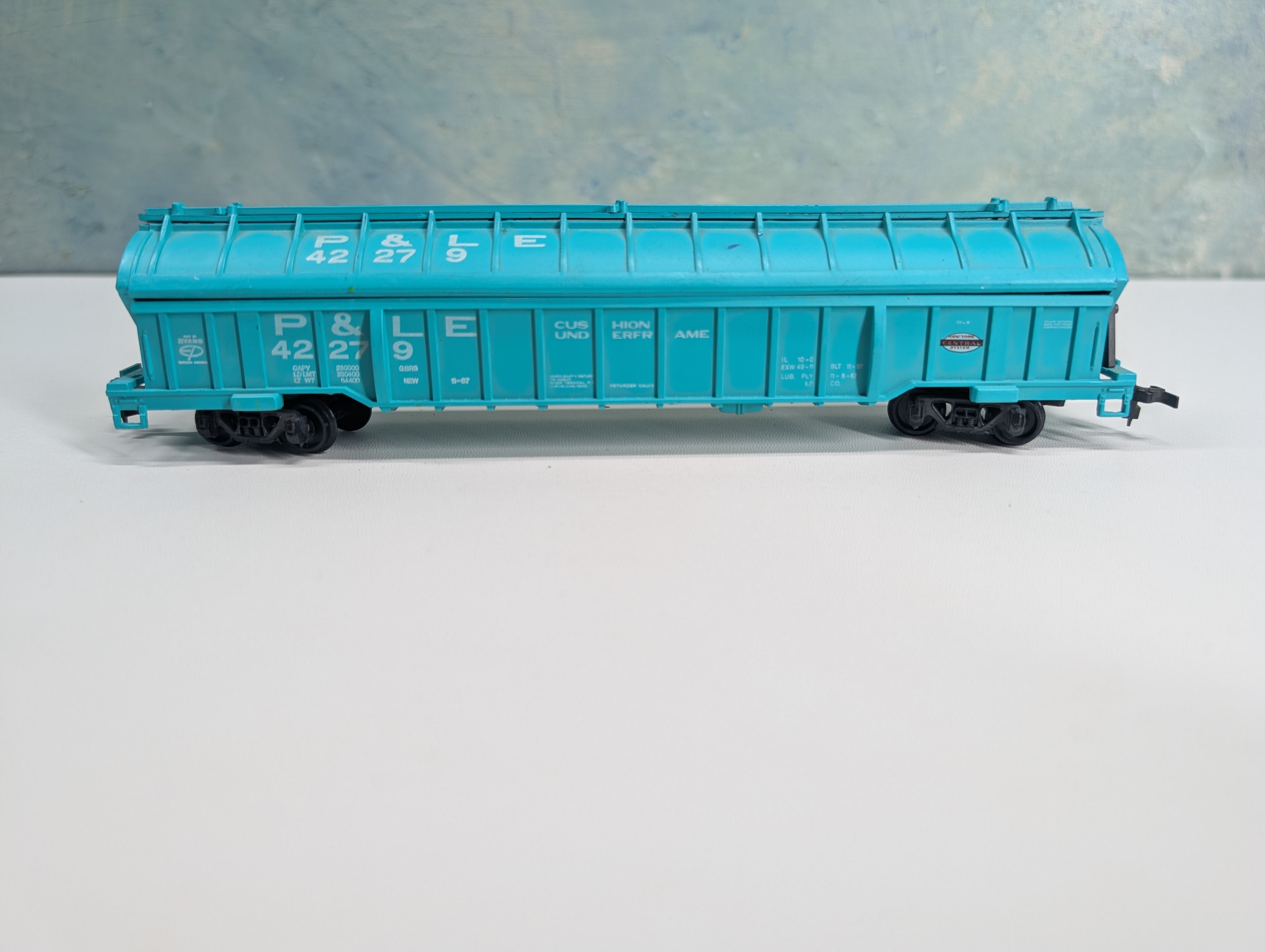 USED Lionel HO Scale Coil Carrier Car Pittsburgh & Lake Erie Railroad P&LE #42279