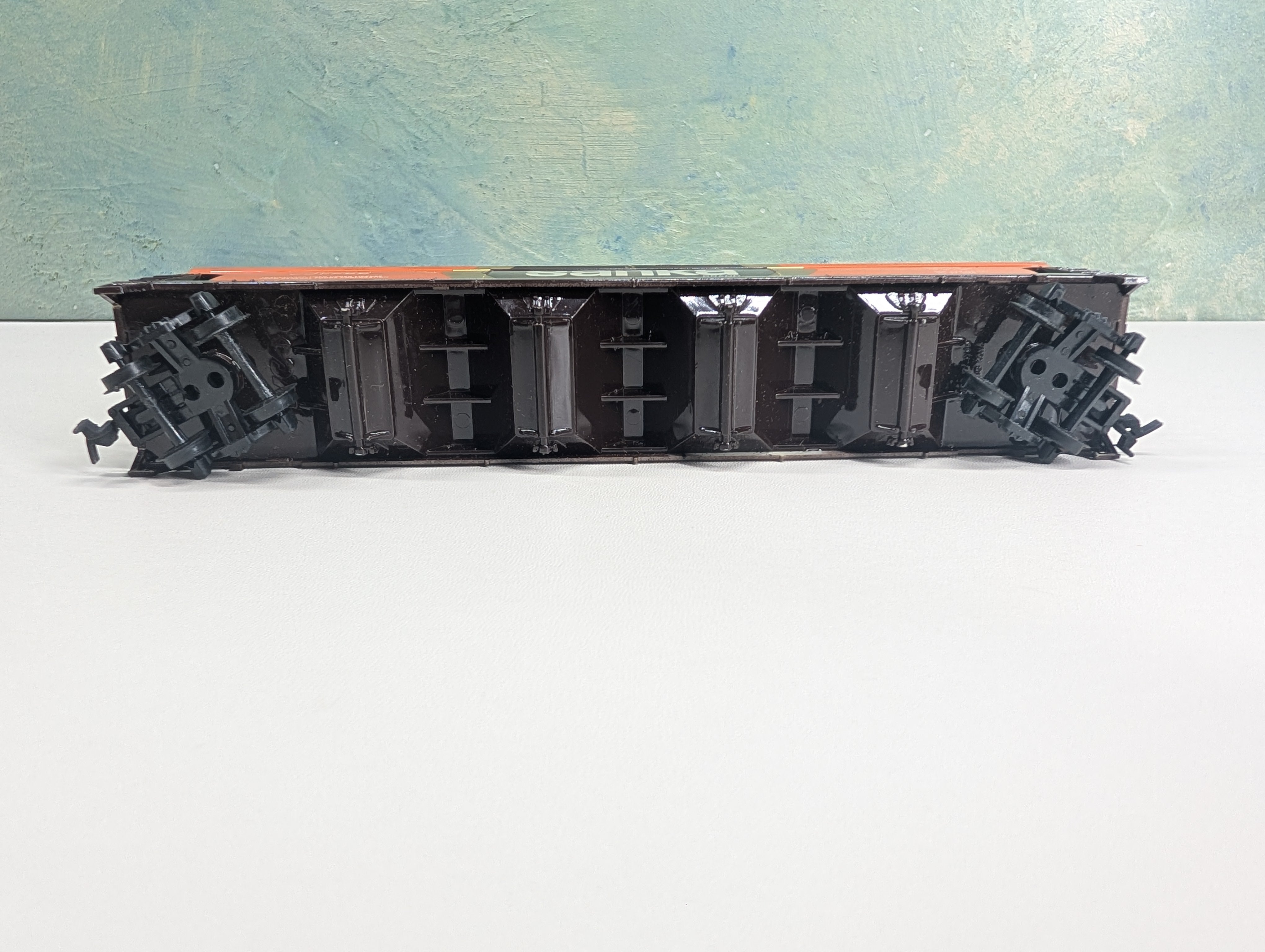 USED Tyco HO Scale 4 Bay ACF Center Flow Covered Hopper Instant Sanka Coffee ACFX #324561