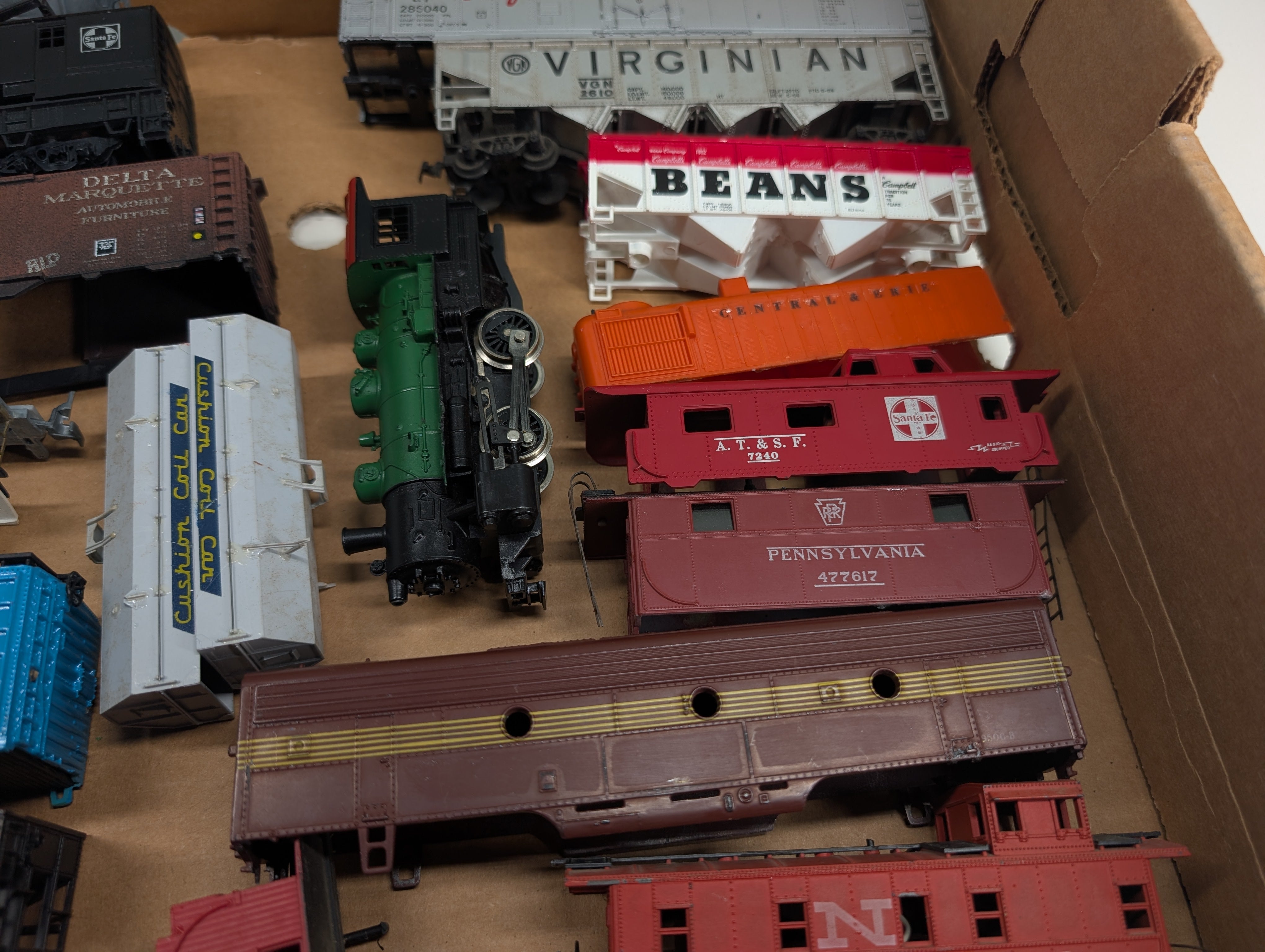 USED HO Scale Lot of Parts/Repairs Steam Locomotive, Box Cars, Crane +more