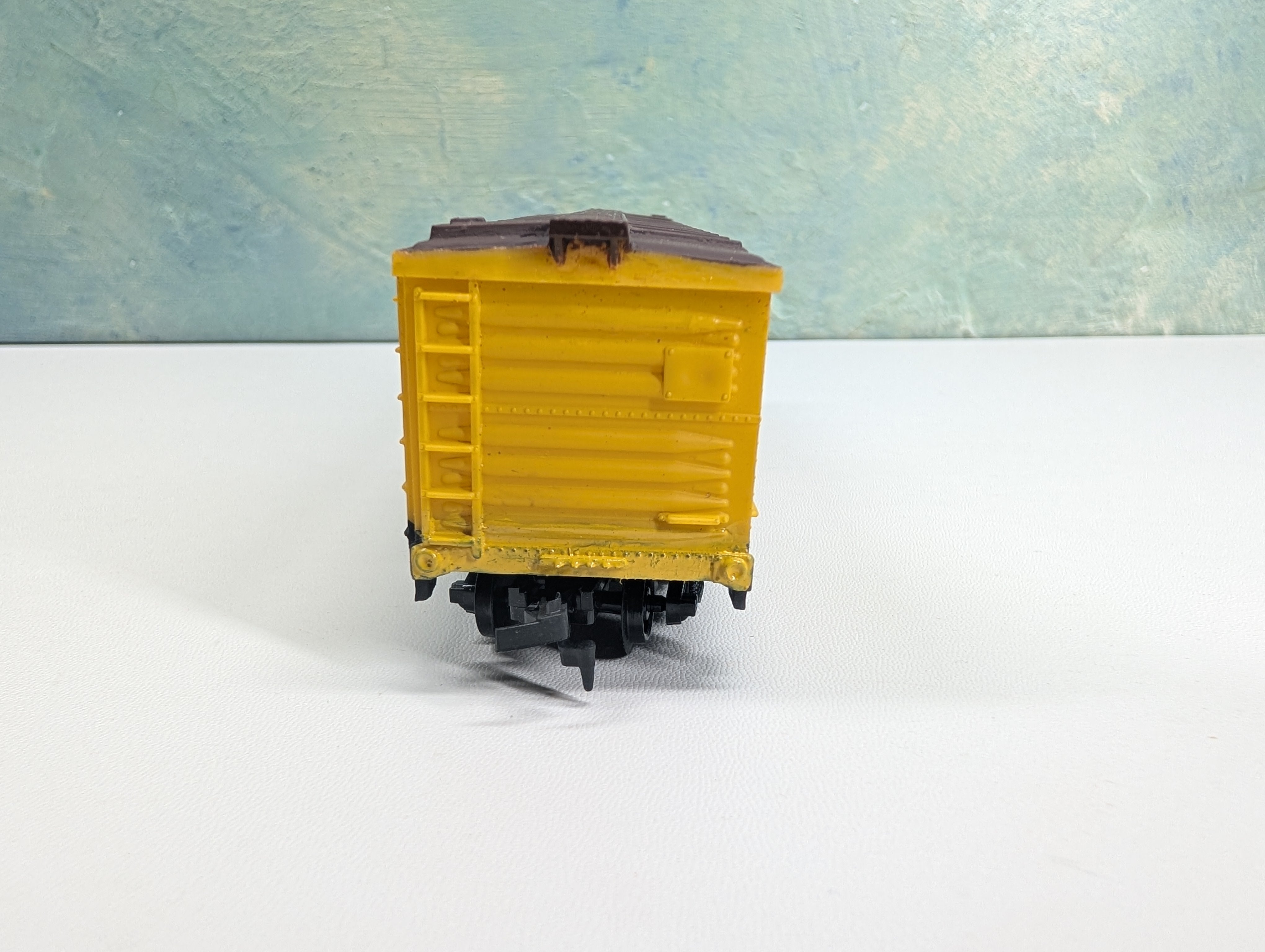 USED Life-Like 8460 HO Scale Cattle Livestock Car MKT #4702