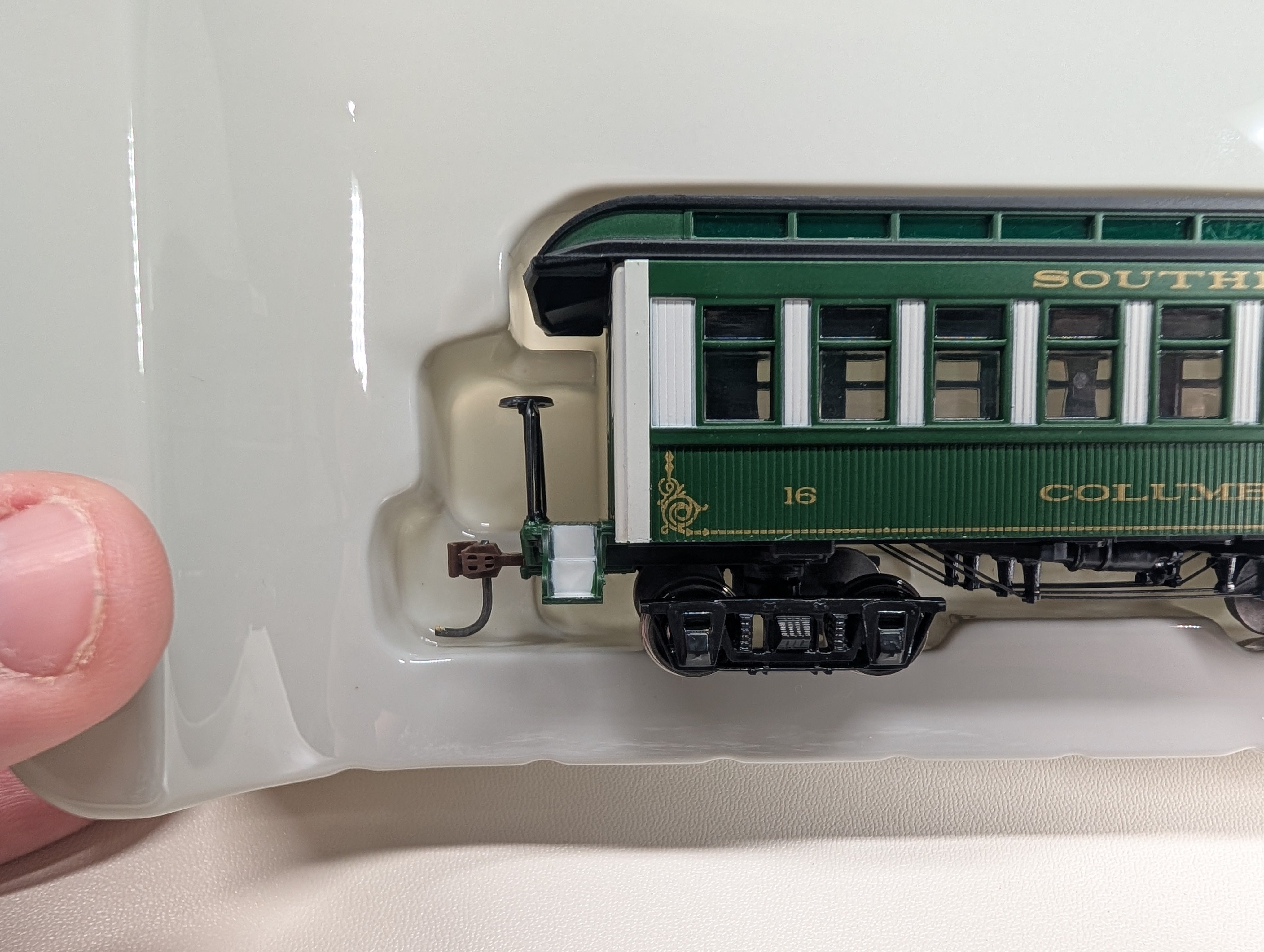 USED Roundhouse 84285 HO Scale Overton Coach Passenger Car Southern Columbia #16