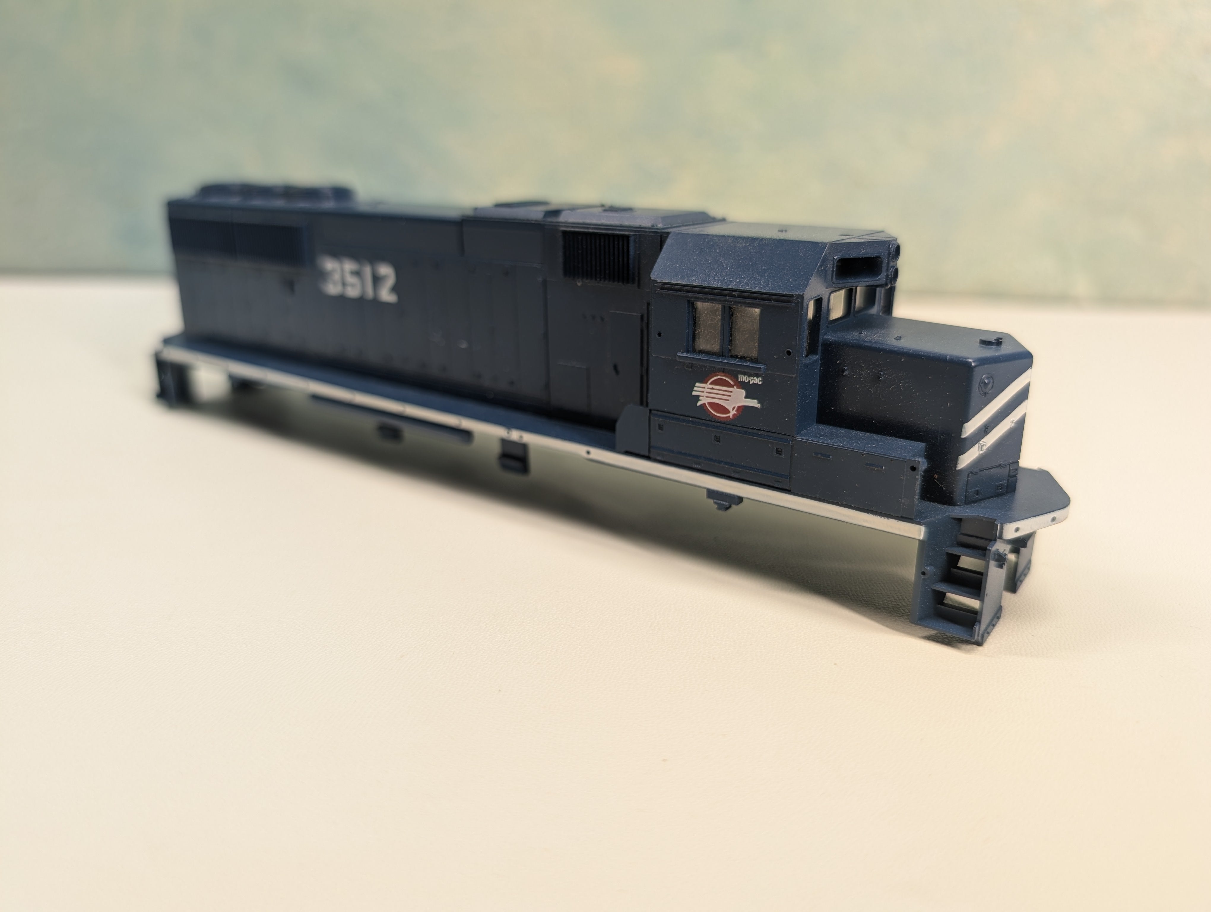 USED Athearn HO Scale GP-50 Diesel Locomotive Shell Only Missouri Pacific MP #3512