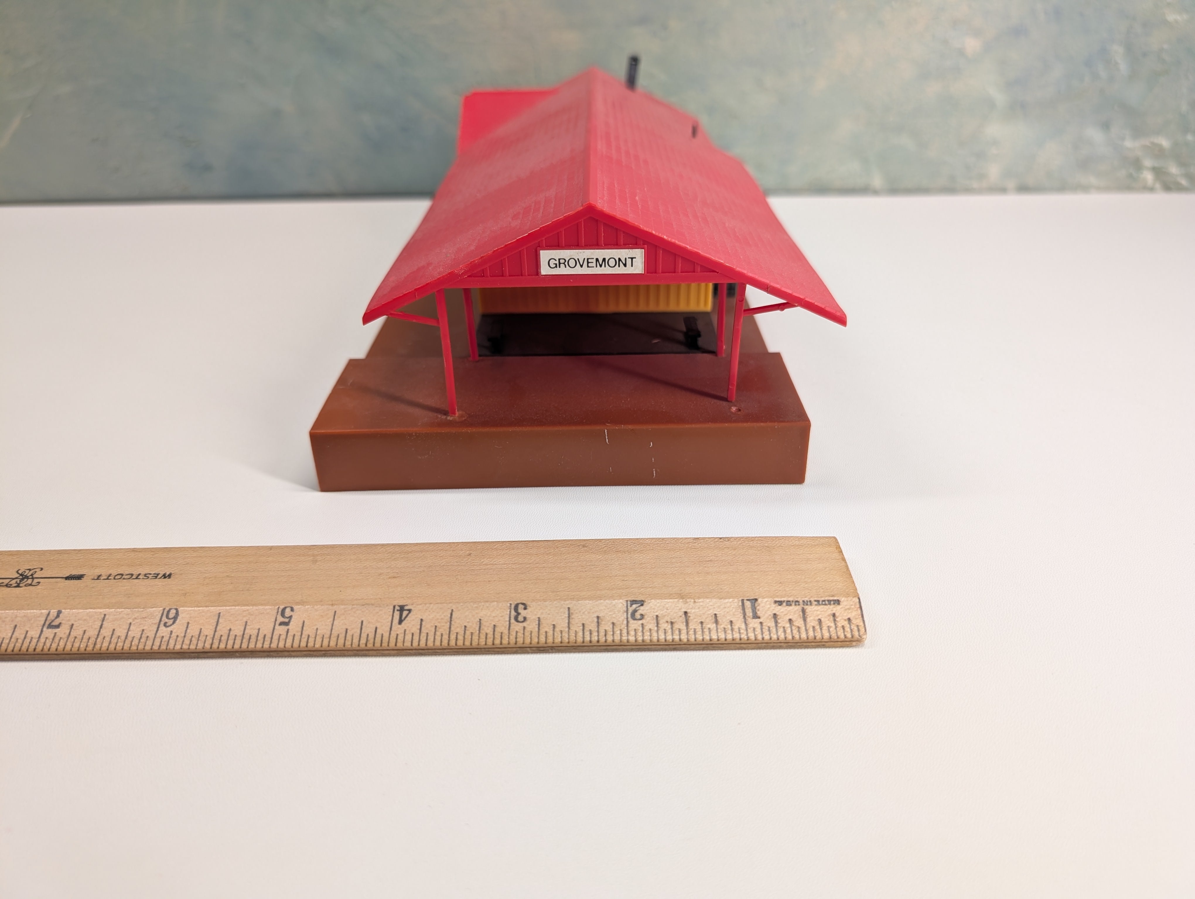 USED Bachmann HO Scale Grovemont Station