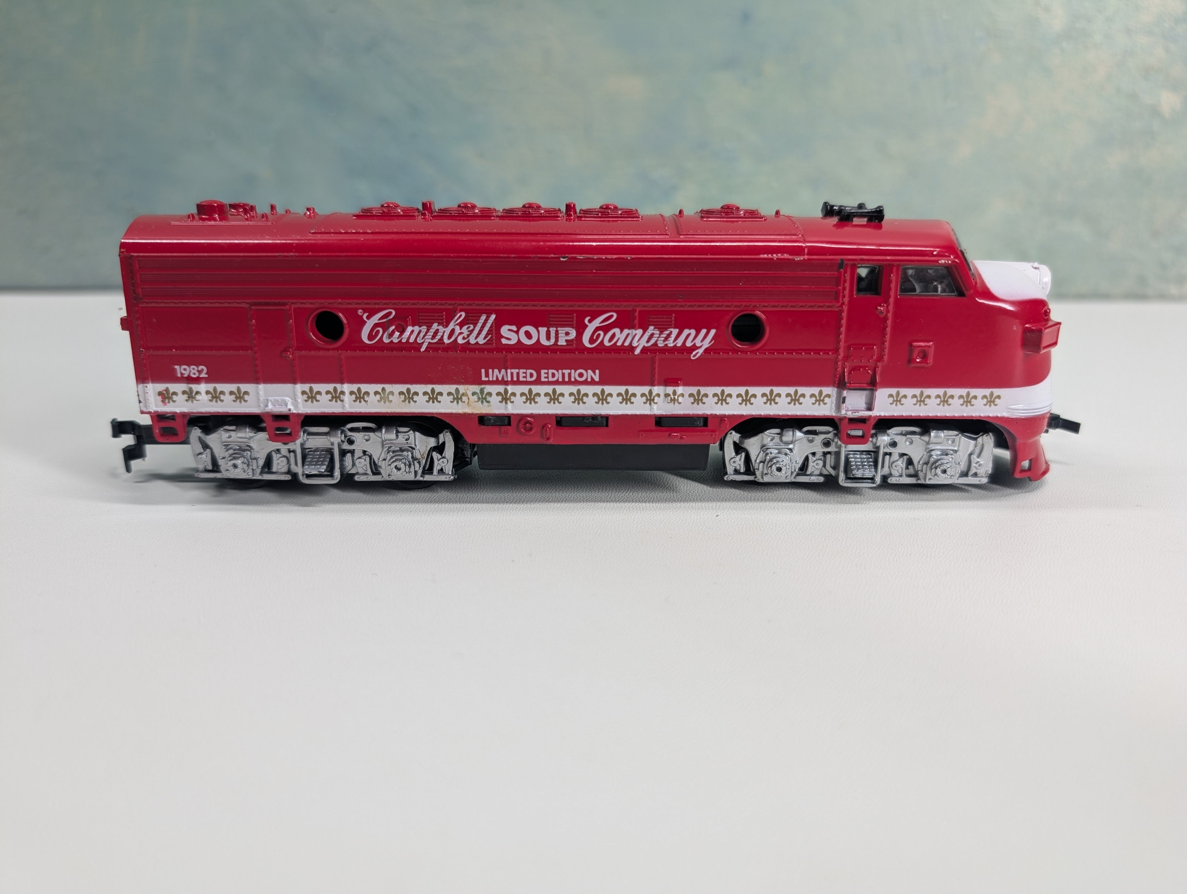 USED Life-Like HO Scale F-7A Diesel Locomotive Campbell's #1982 Tested! DC