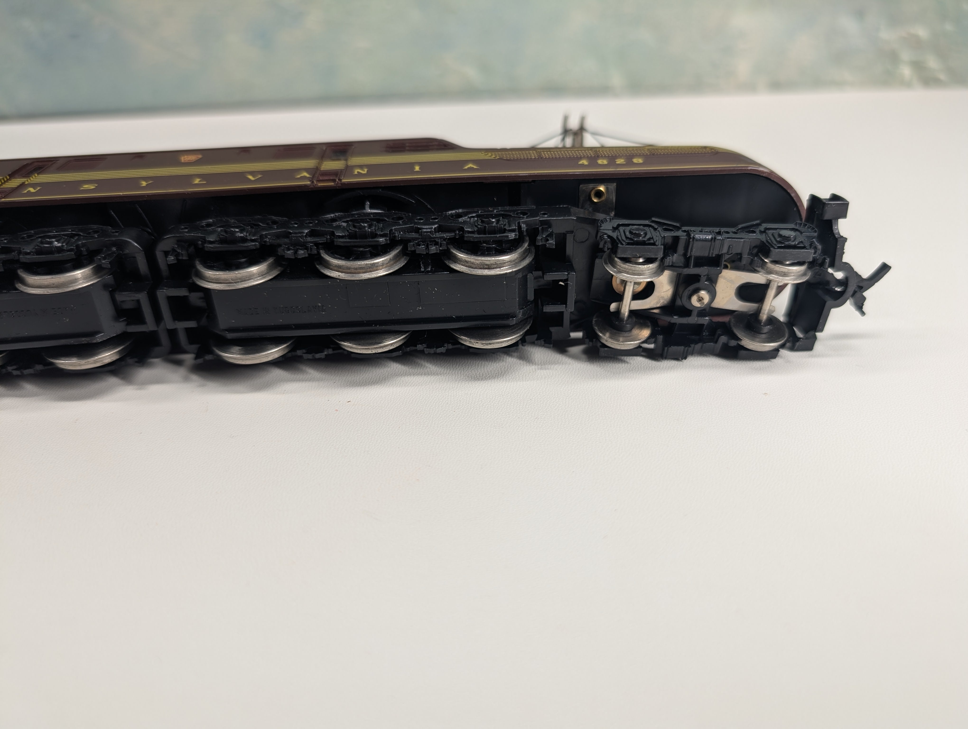 USED IHC HO Scale GG-1 Electric Locomotive Pennsylvania PRR #4828 Runs Great! DC