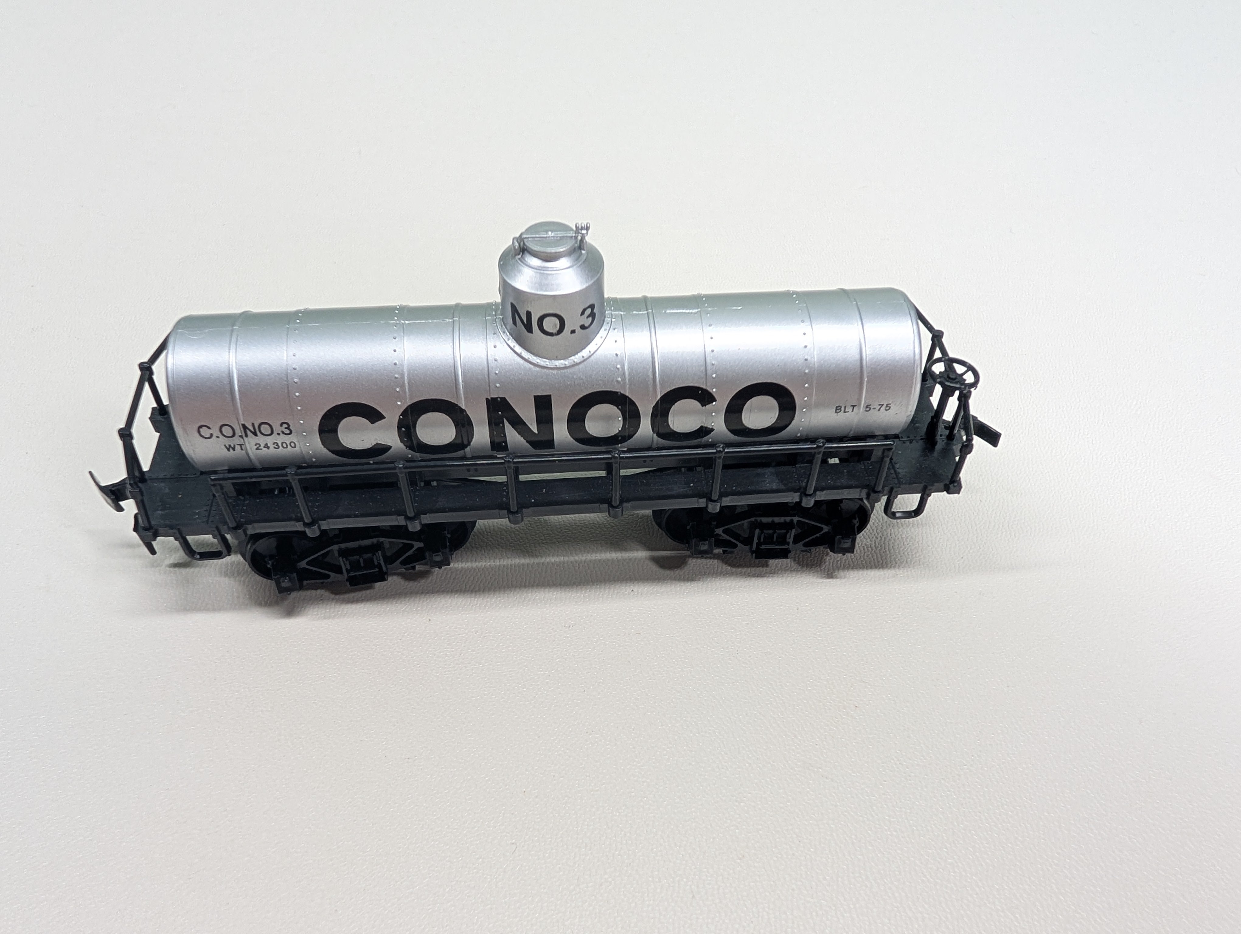 USED IHC HO Scale Old Time Tank Car Conoco Inc. #3