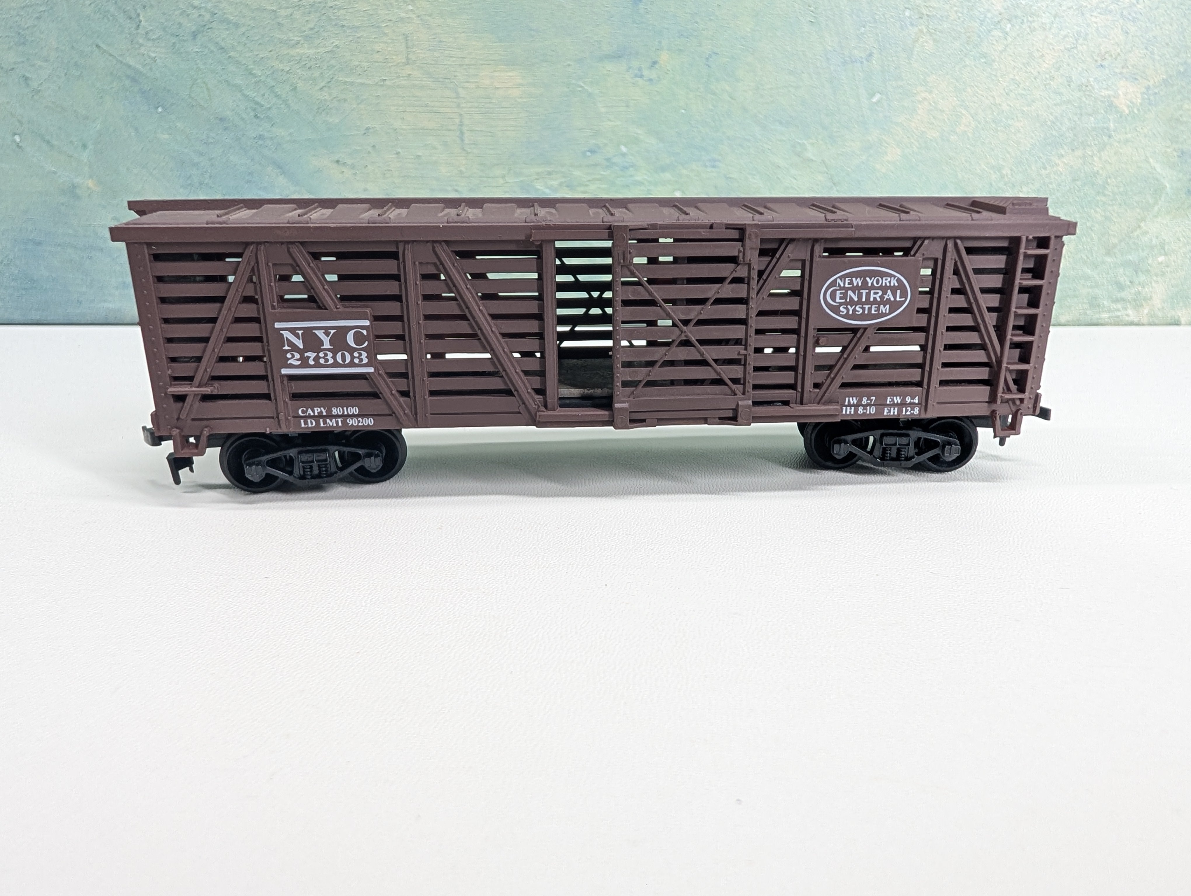 USED Life-Like HO Scale 40' Cattle Livestock Car New York Central NYC #27303
