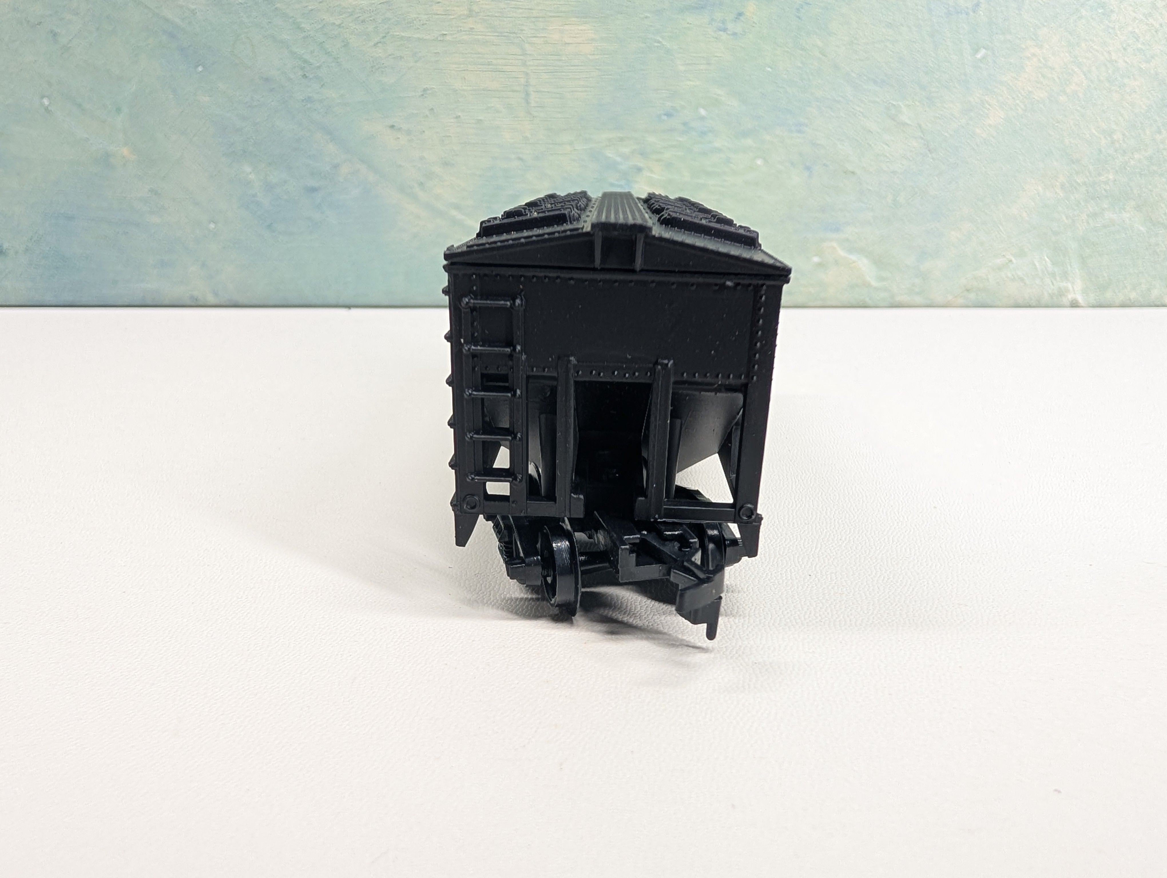 USED HO Scale 2 Bay Covered Hopper Reading RDG #80324