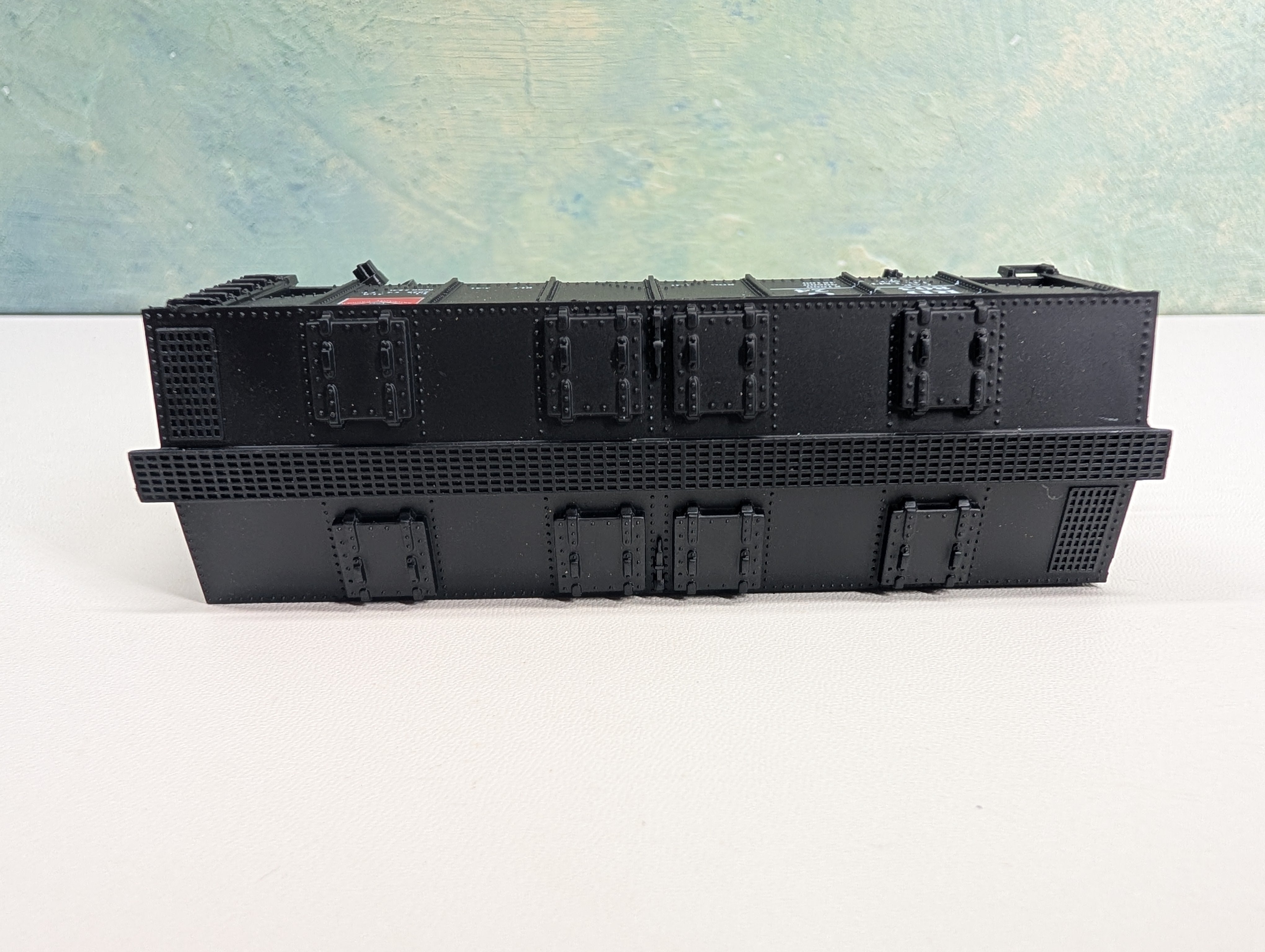 USED HO Scale 2 Bay Covered Hopper Reading RDG #80324