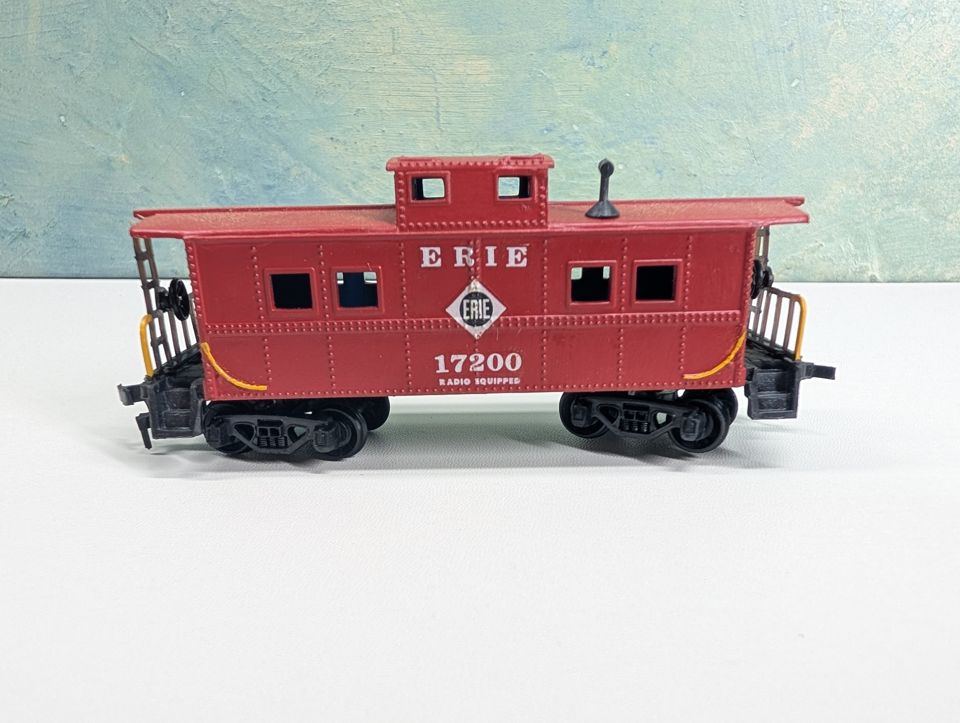 USED Varney HO Scale Caboose Erie #17200 Custom Decals