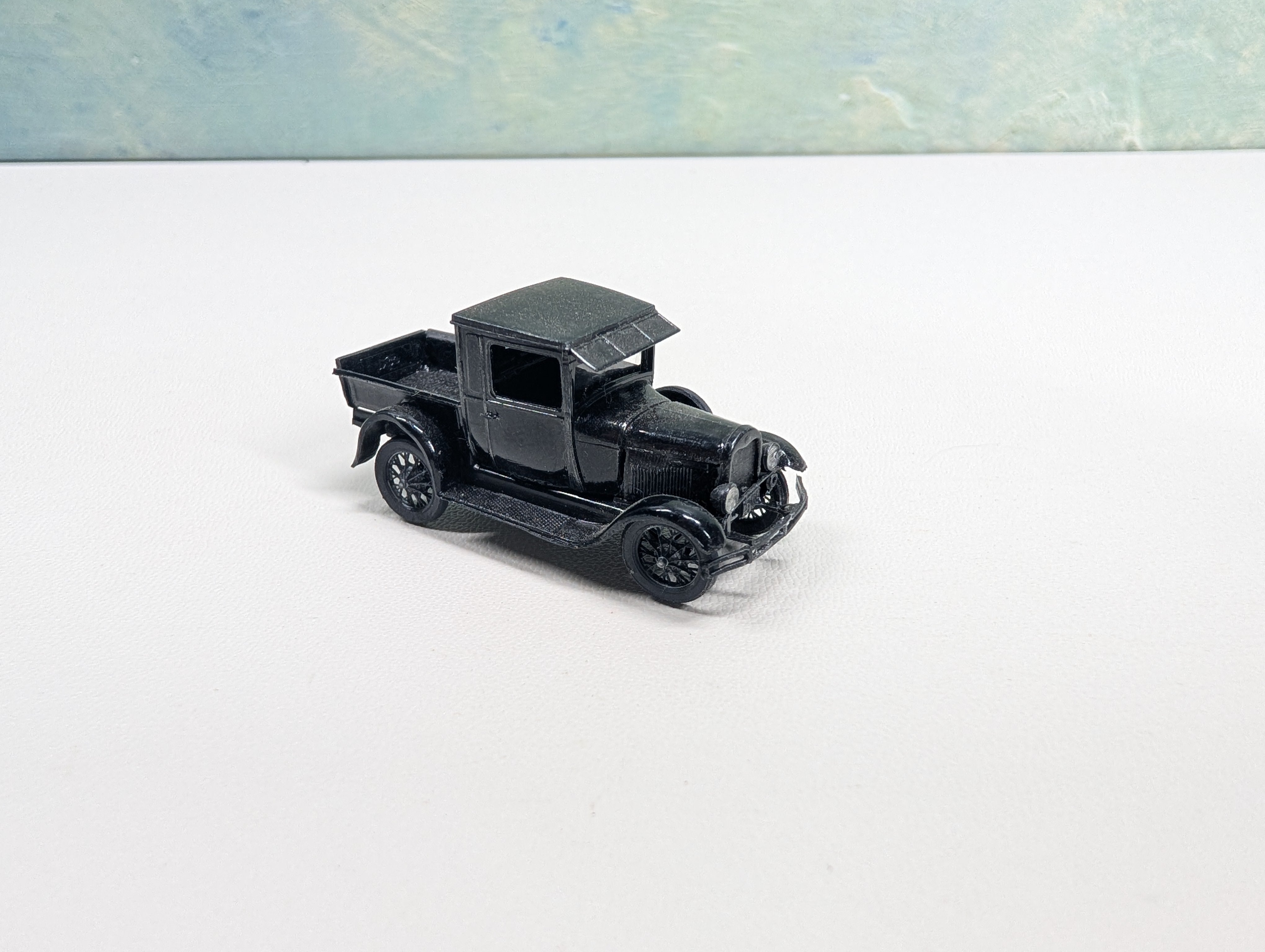 USED HO Scale Old Time Black Truck