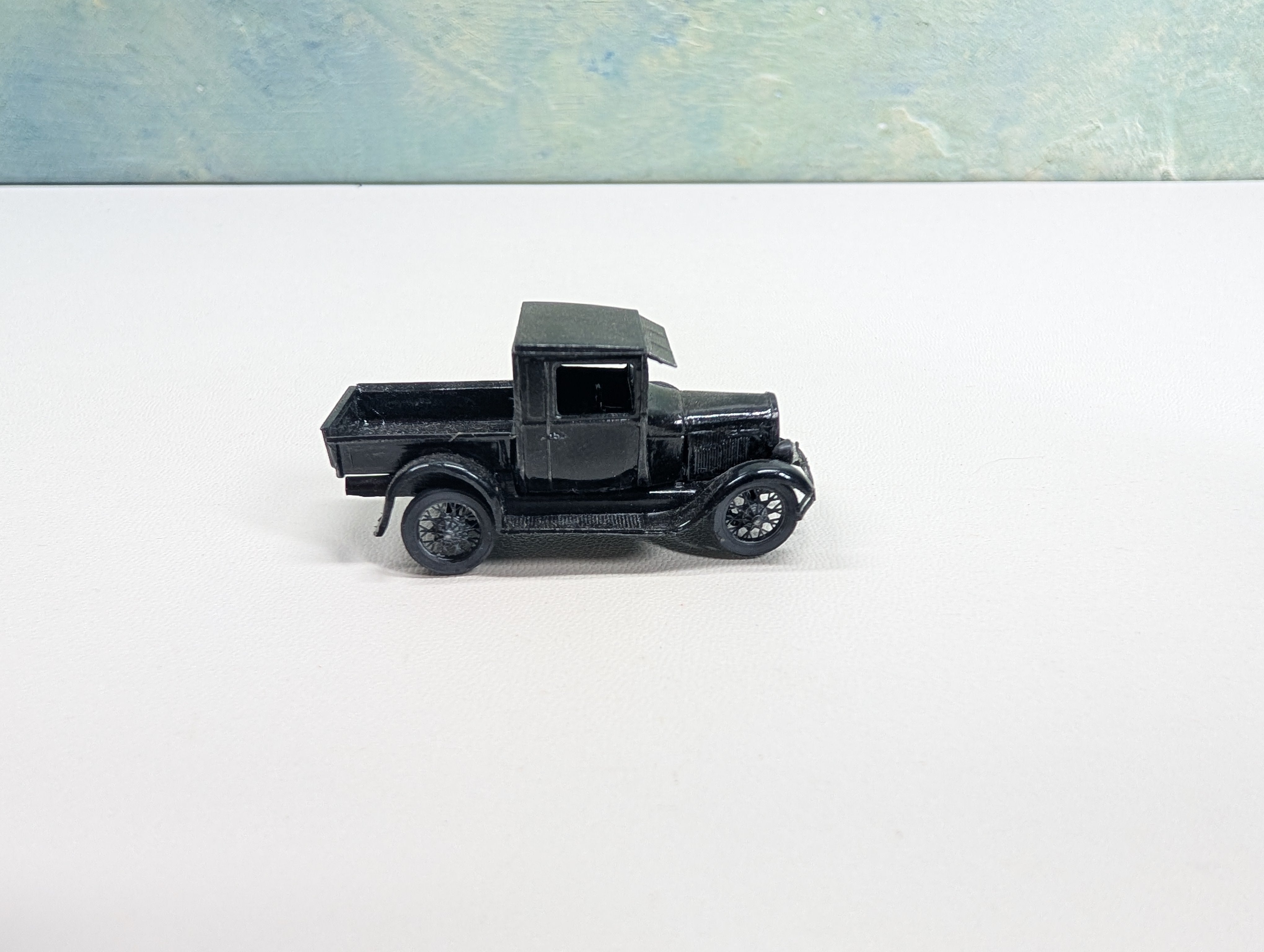 USED HO Scale Old Time Black Truck
