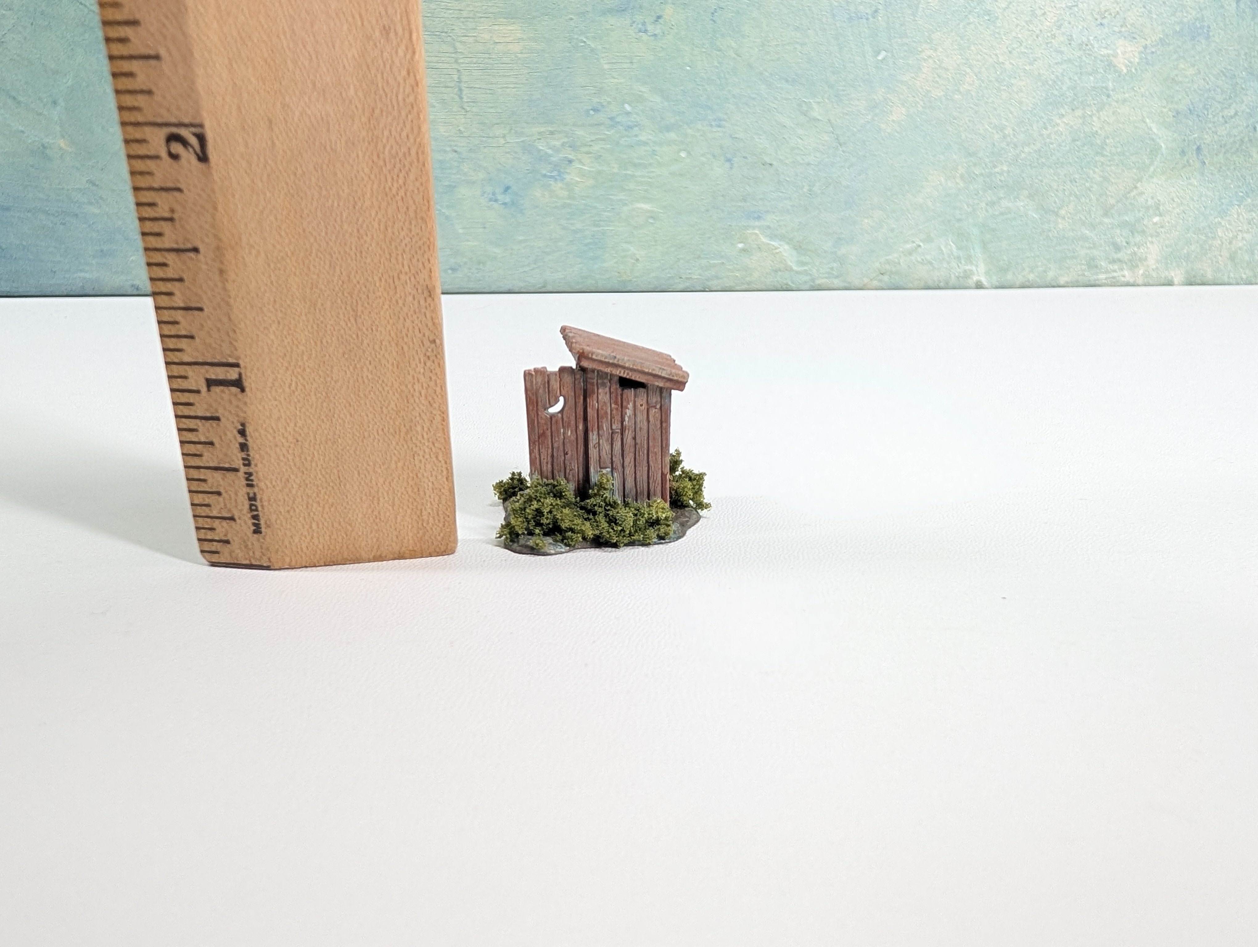 USED HO Scale Small Out House