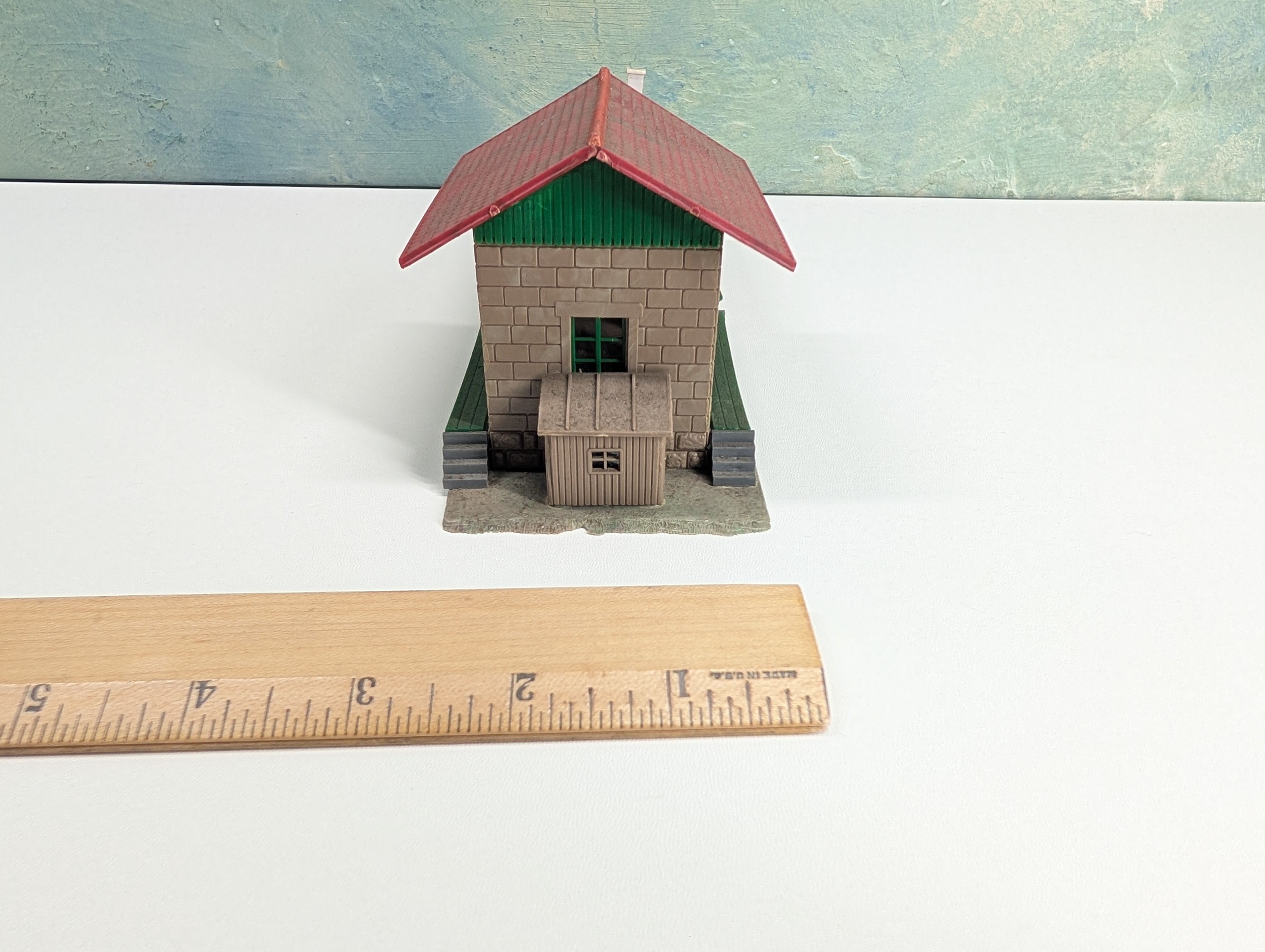 USED HO Scale Freight Station w/ Dock