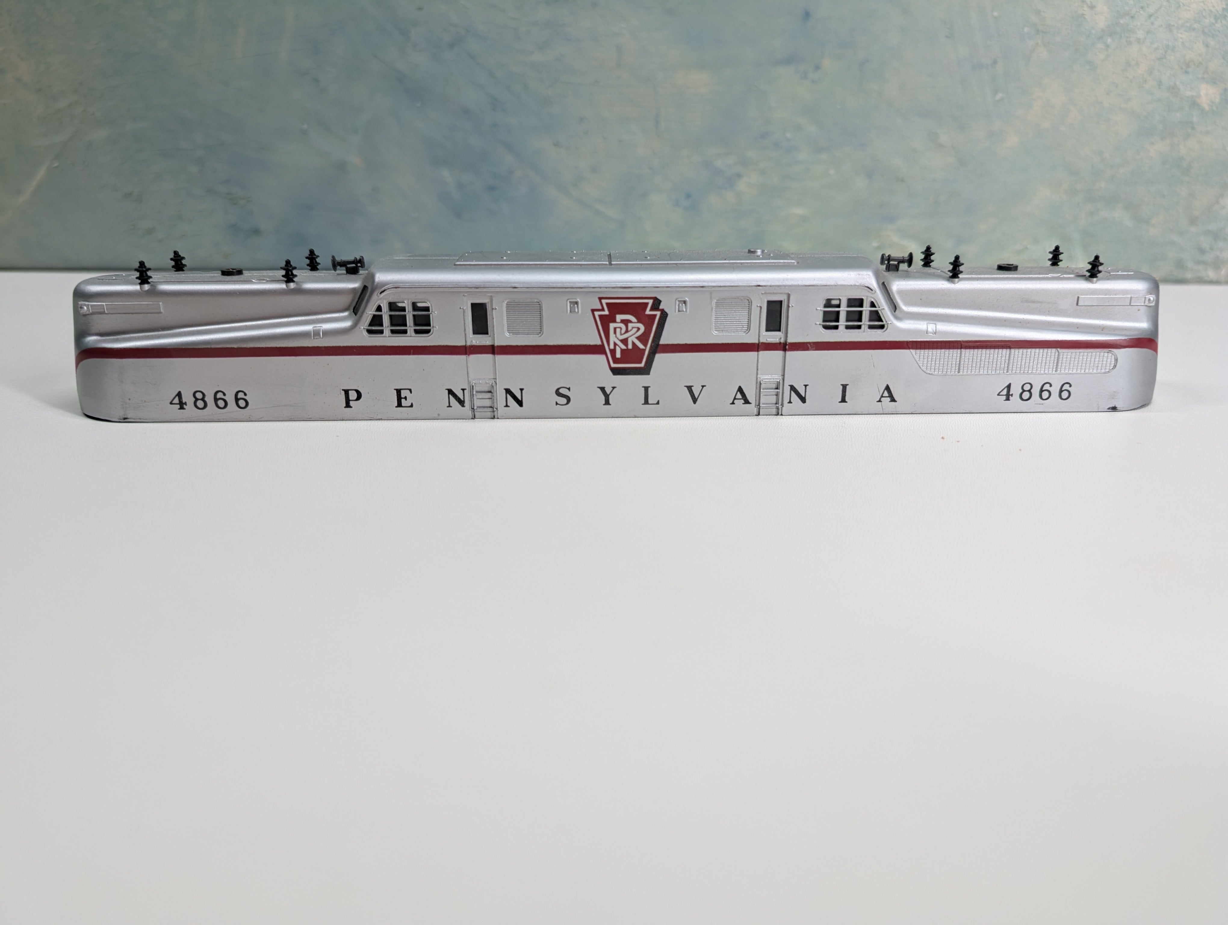 USED Rivarossi HO Scale GG-1 Shell Only Pennsylvania #4866