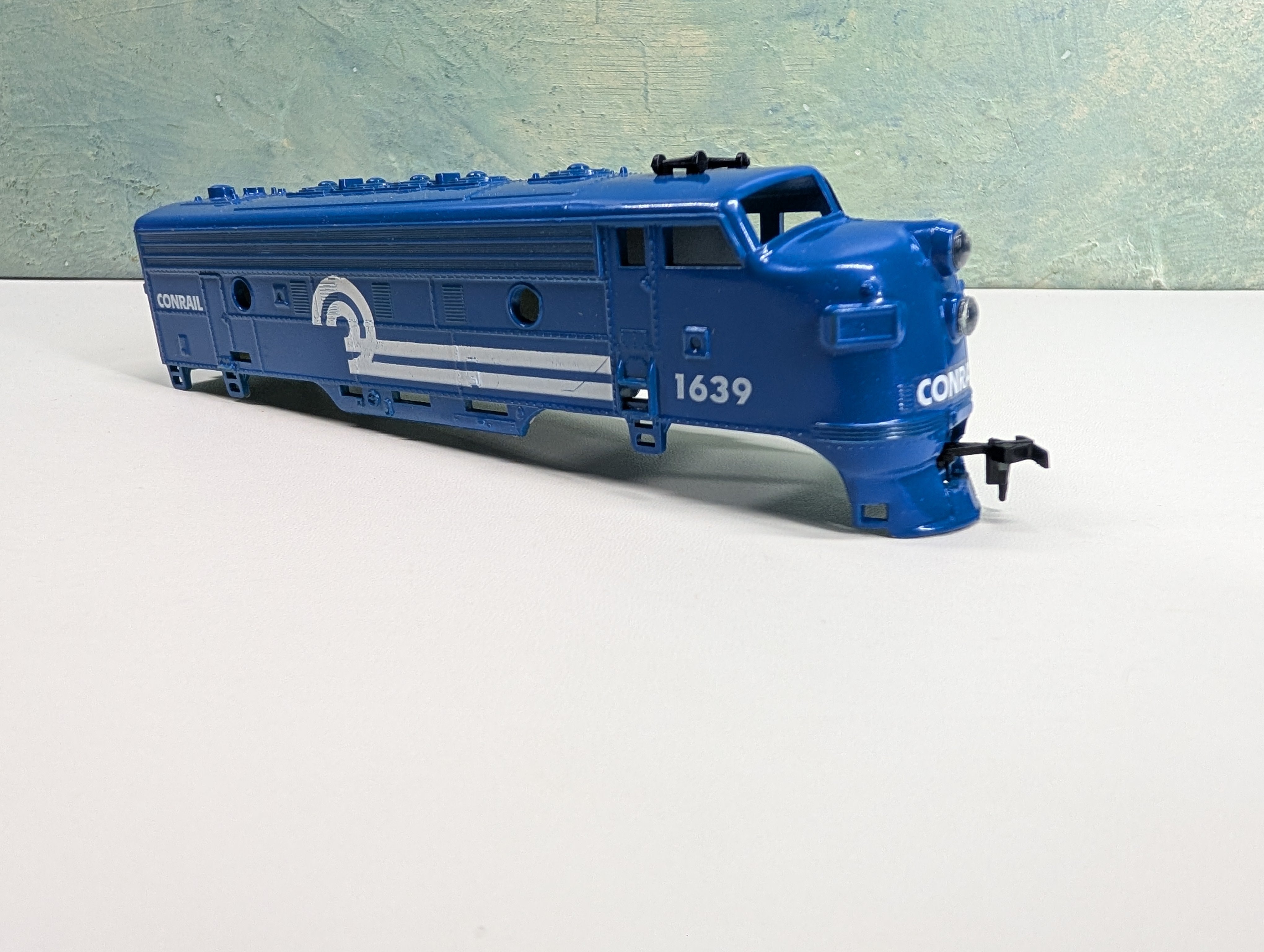 USED Life-Like HO Scale F7A Diesel Locomotive Shell Only Conrail #1639