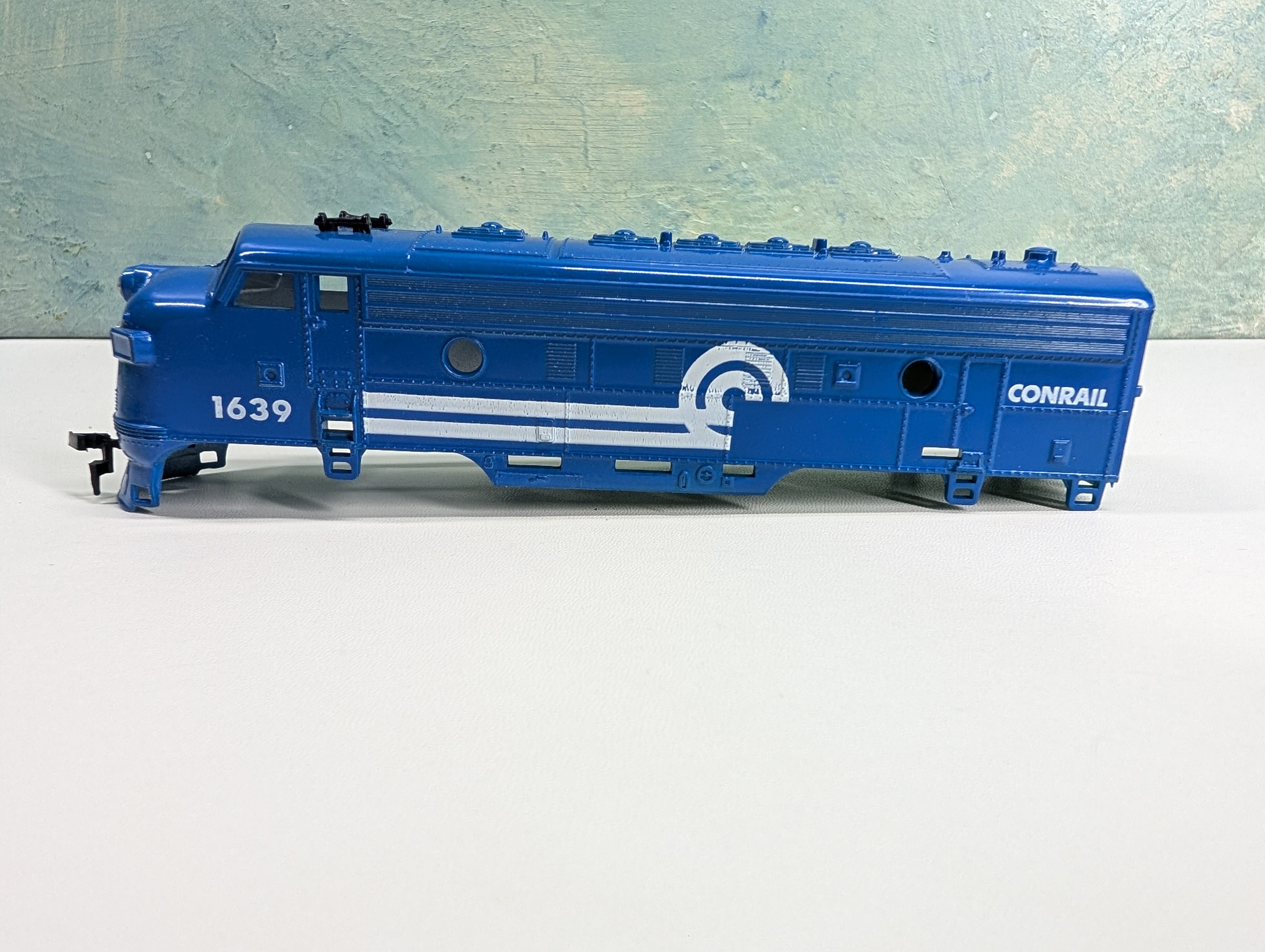 USED Life-Like HO Scale F7A Diesel Locomotive Shell Only Conrail #1639
