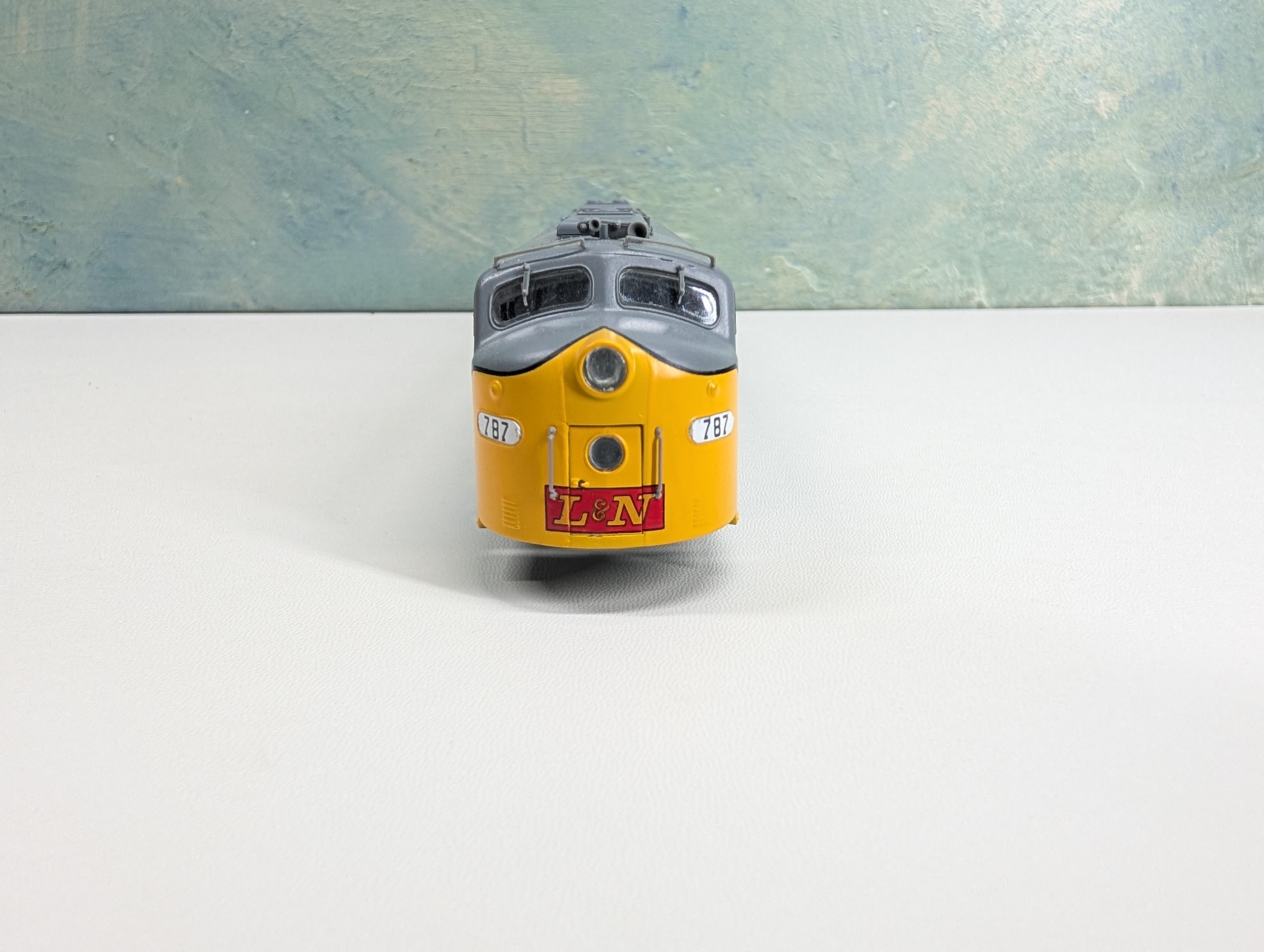 USED Life-Like HO Scale Proto 2000 E8A Diesel Locomotive Shell Only Louisville & Nashville L&N #787