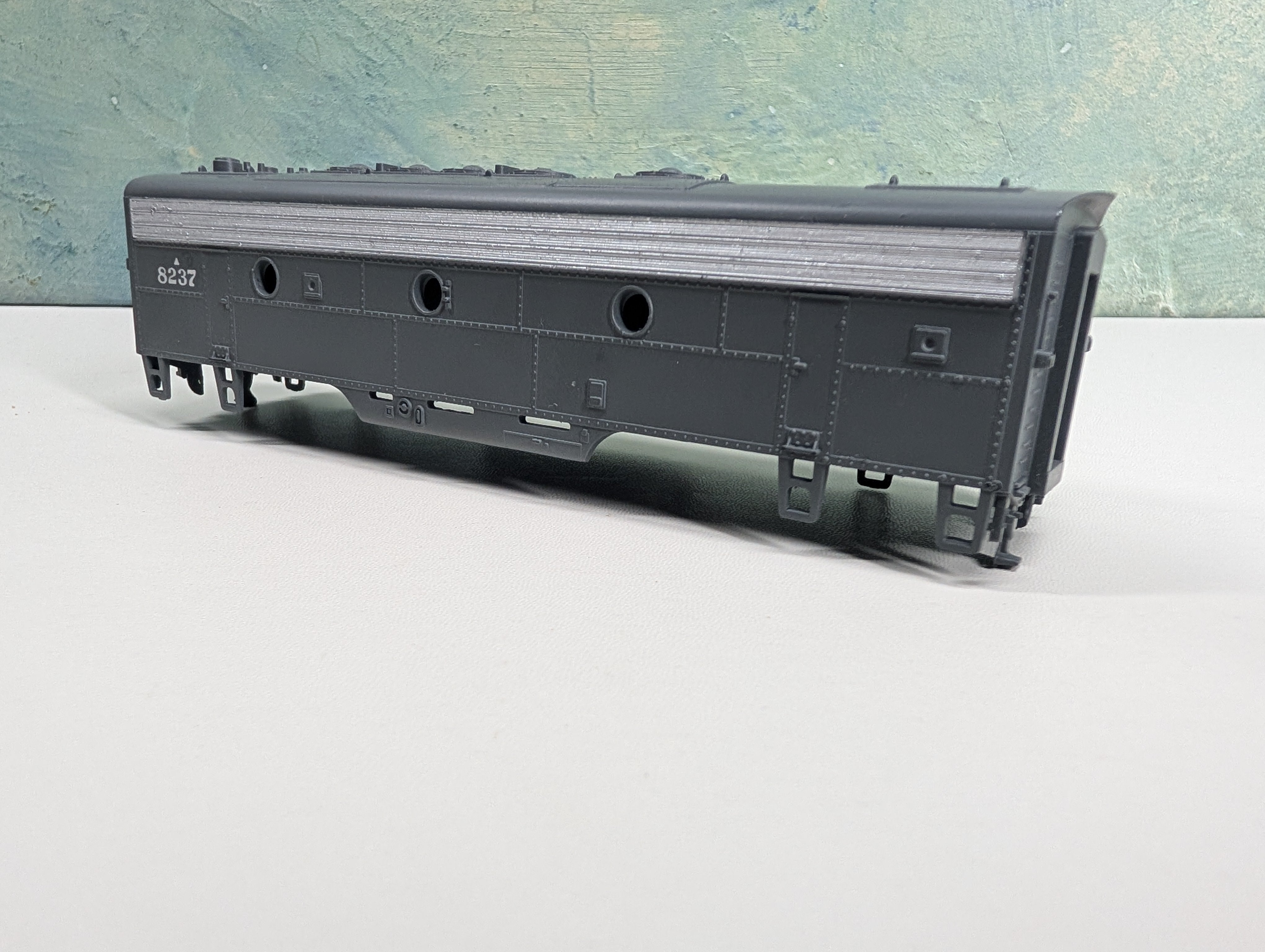 USED Athearn HO Scale F7B Diesel Locomotive Shell Only Southern Pacific SP #8237