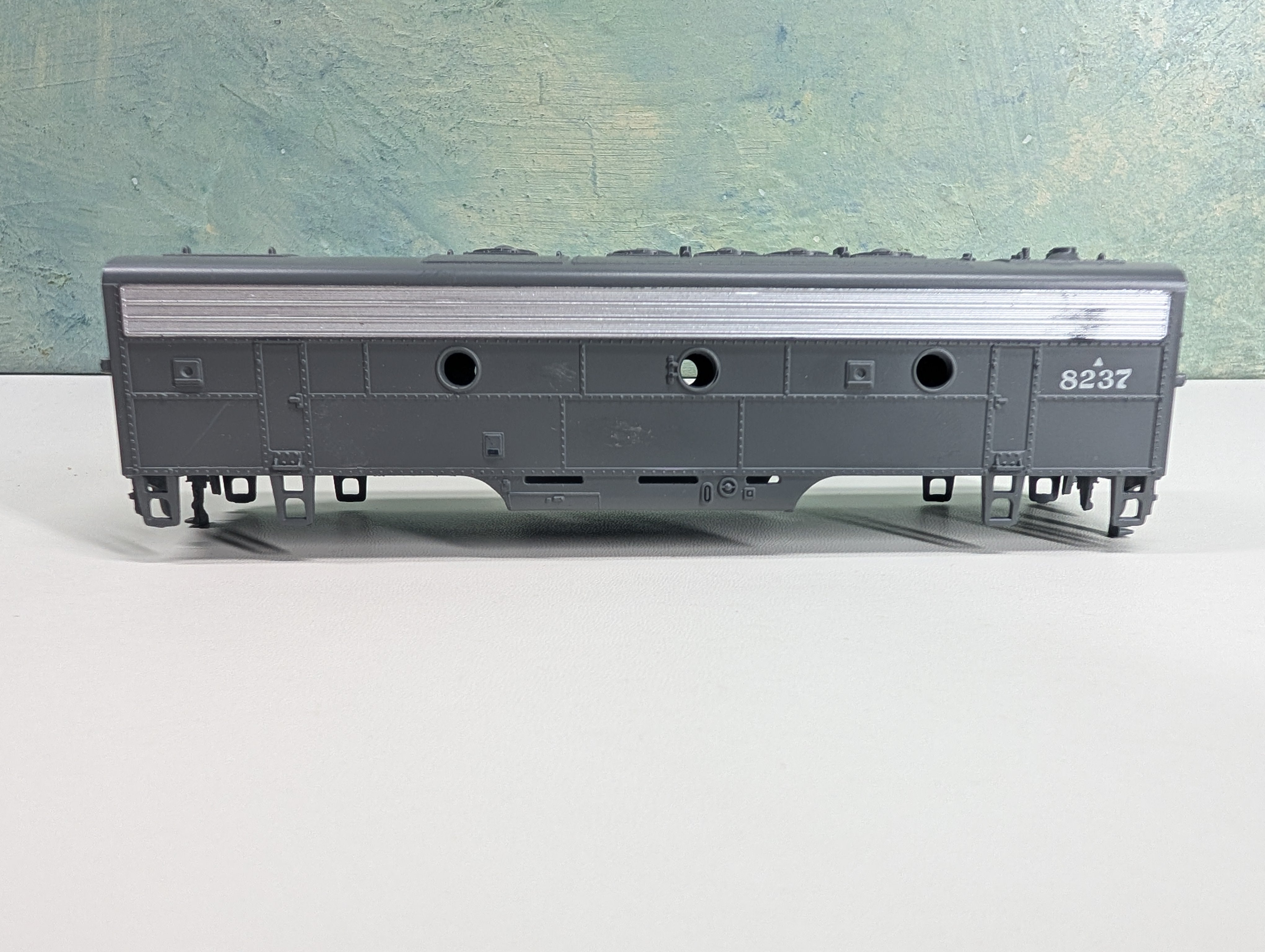 USED Athearn HO Scale F7B Diesel Locomotive Shell Only Southern Pacific SP #8237