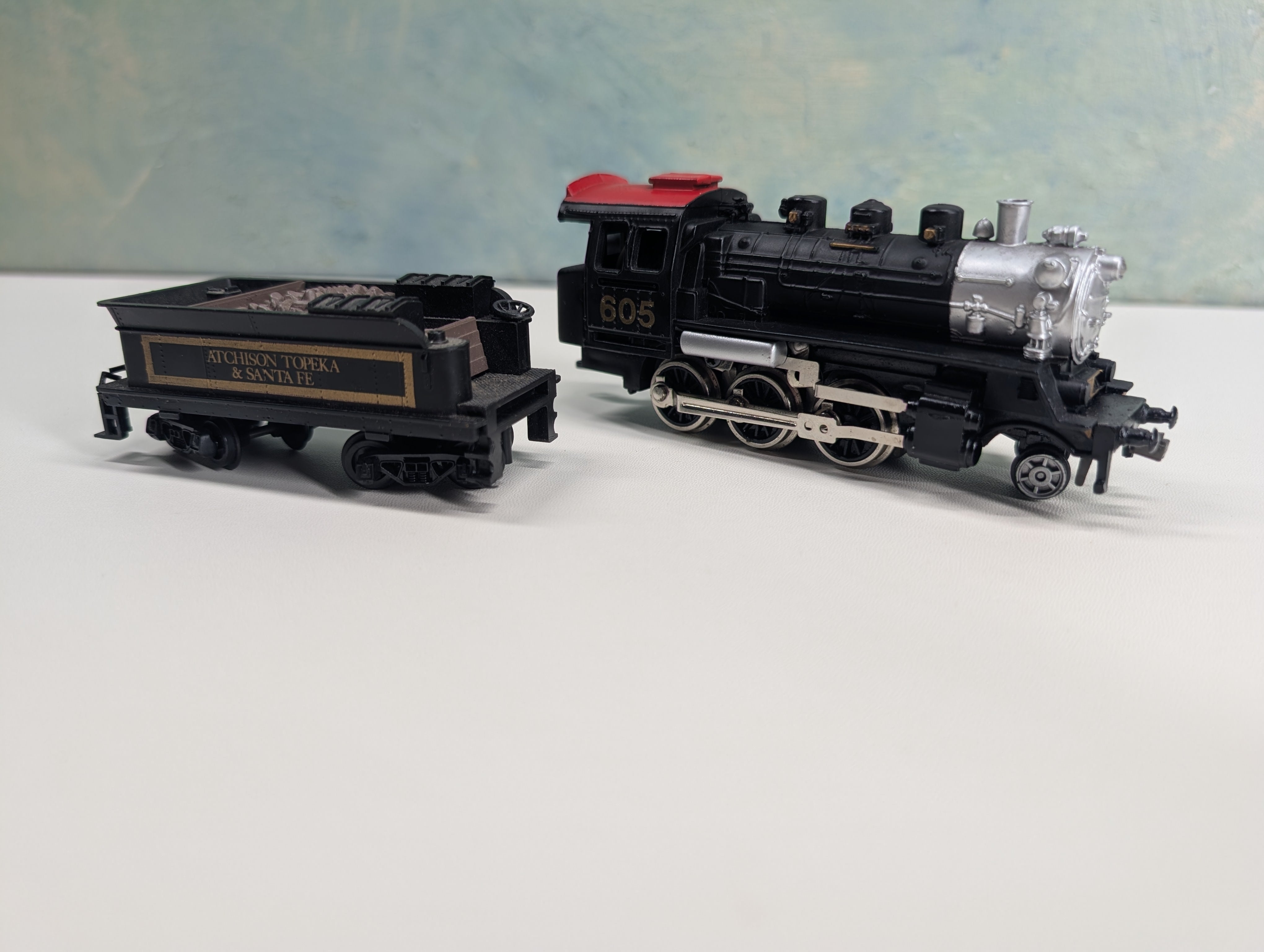USED Model Power HO Scale 2-6-0 Steam Locomotive Santa Fe ATSF #605 Tested! DC