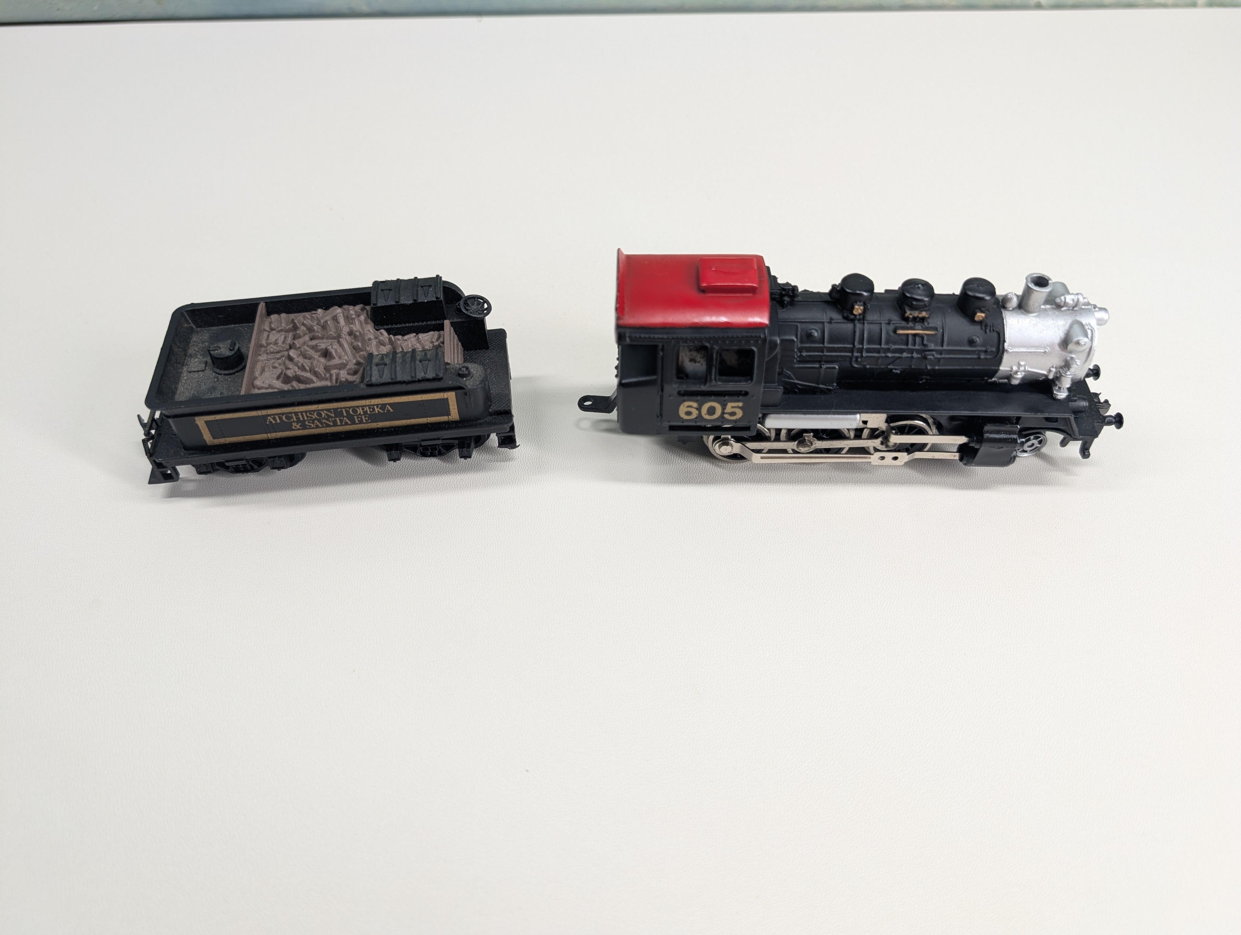 USED Model Power HO Scale 2-6-0 Steam Locomotive Santa Fe ATSF #605 Tested! DC