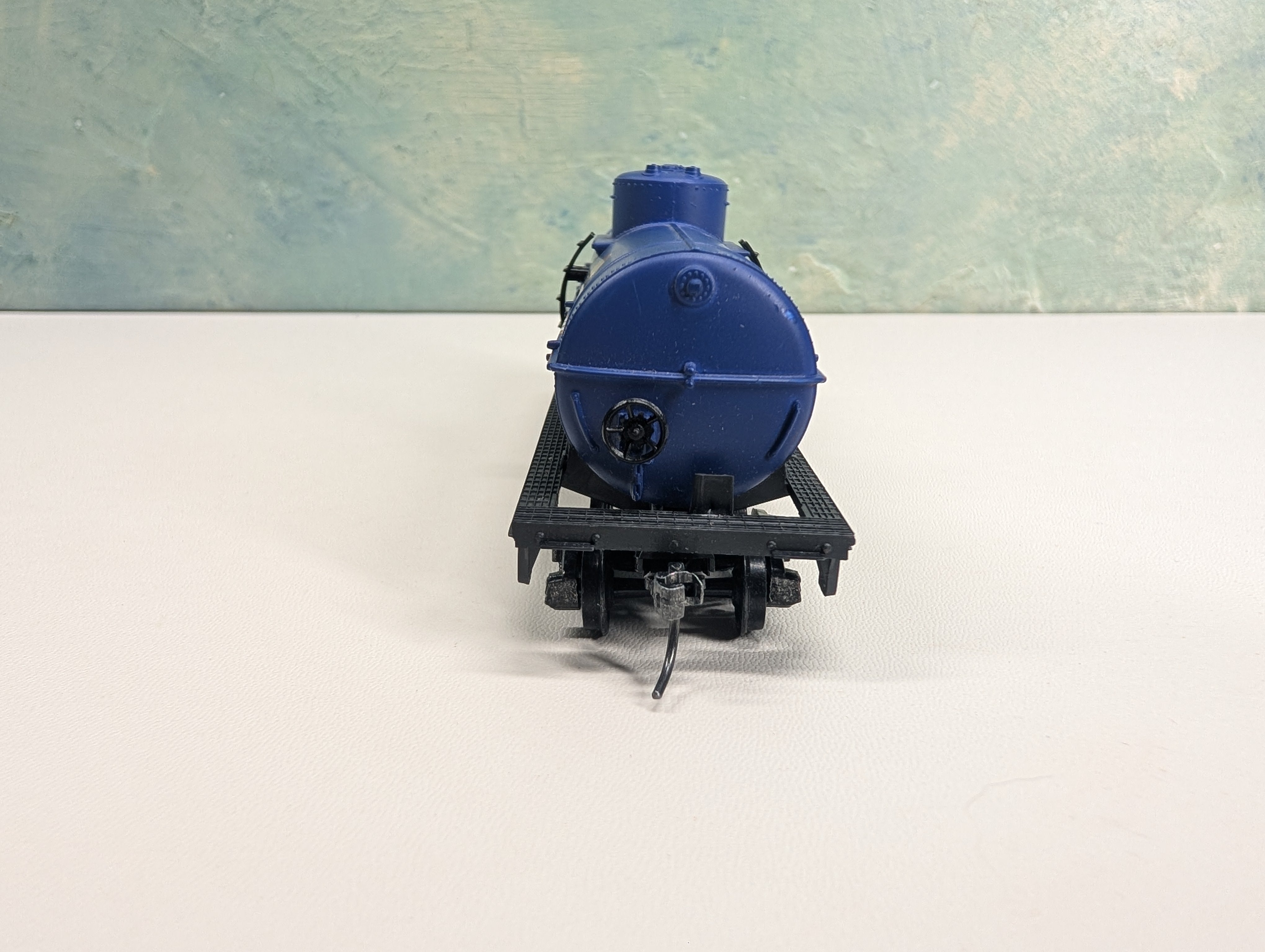 USED HO Scale Single Dome Blue Tank Car Union 76 UOCX #10295