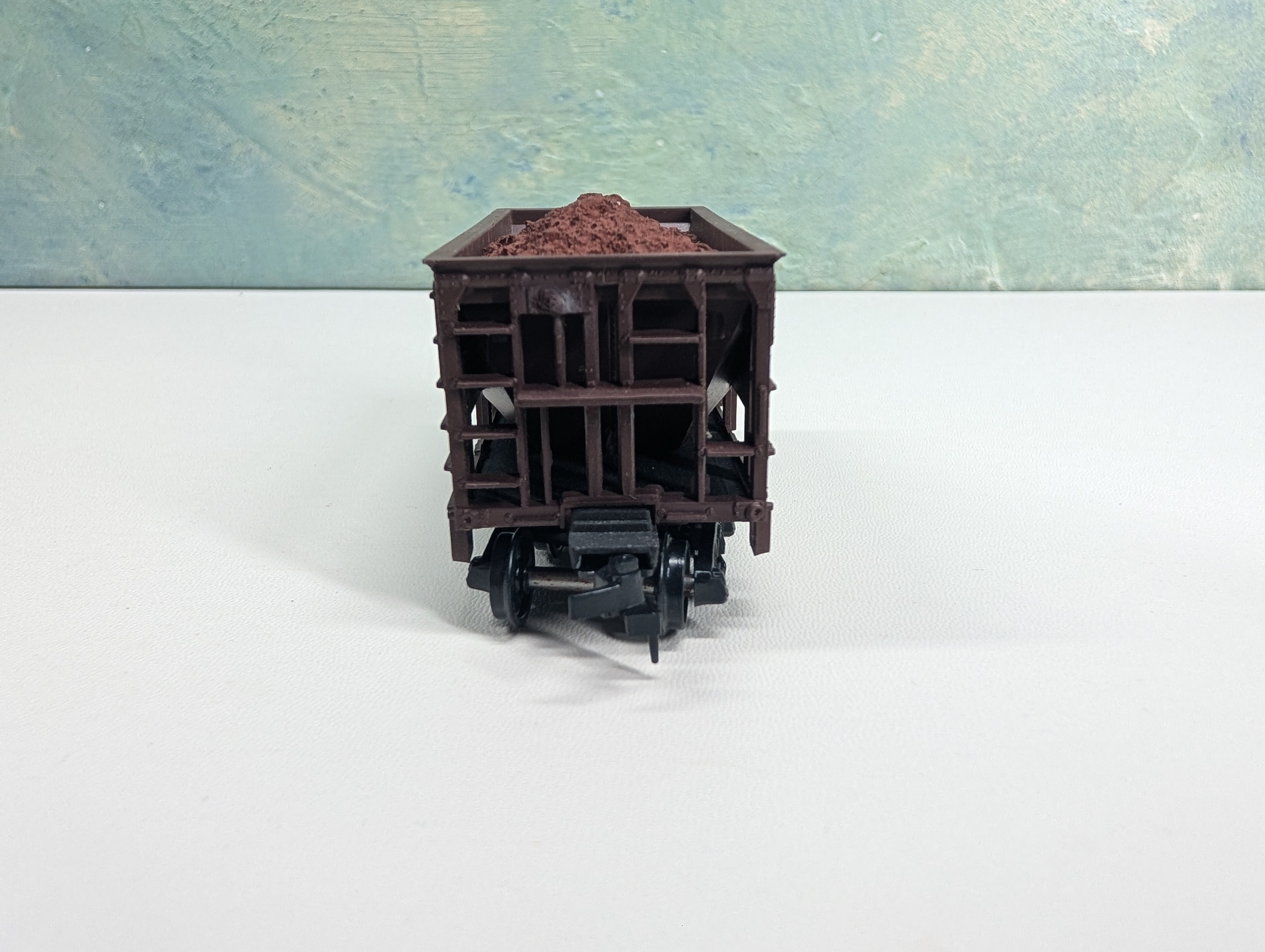 USED Roundhouse HO Scale Ore Car w/ Load Union Pacific UP #8000