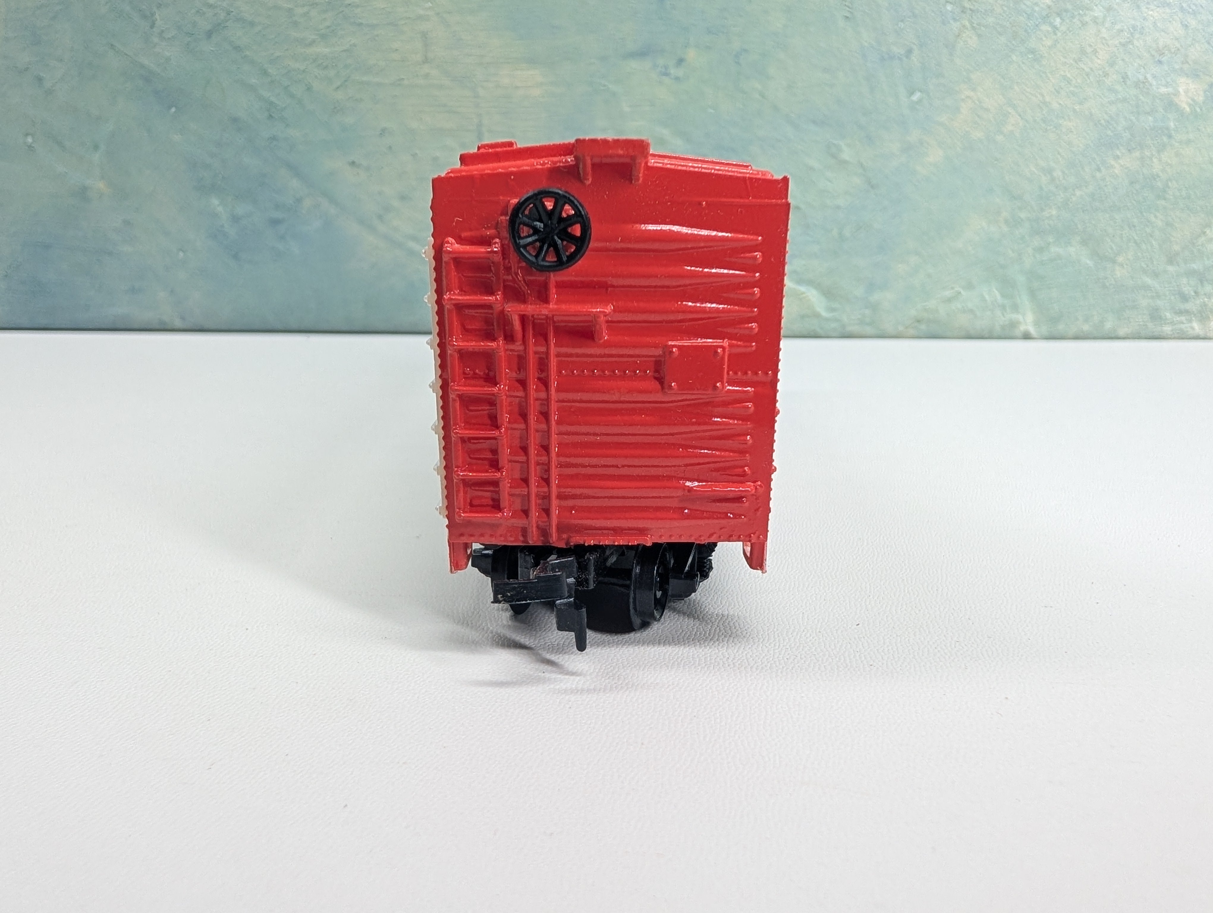 USED Life-Like HO Scale 40' Billboard Box Car Tootsie Roll TR #41879