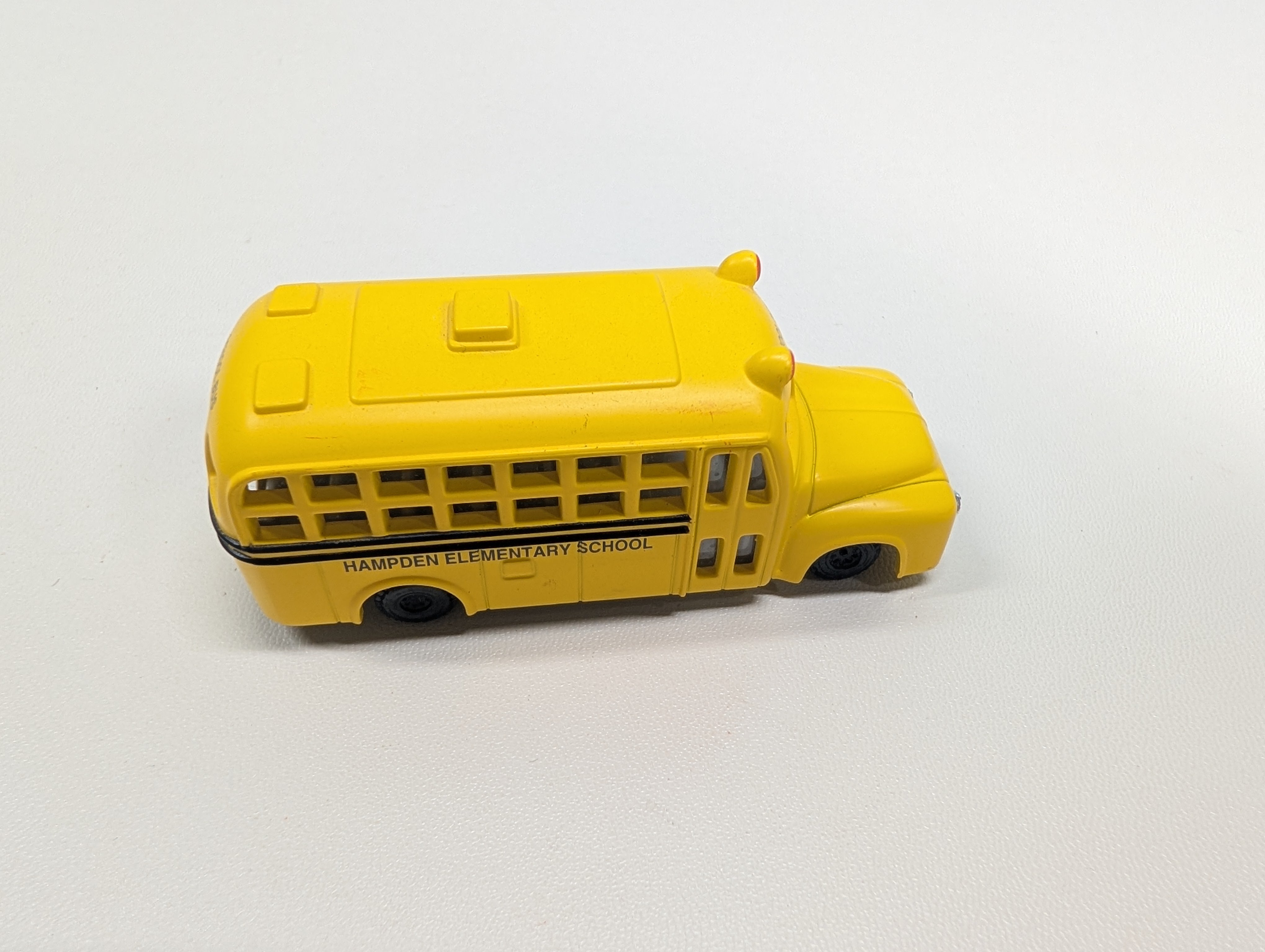 USED Life-Like HO Scale Yellow School Bus