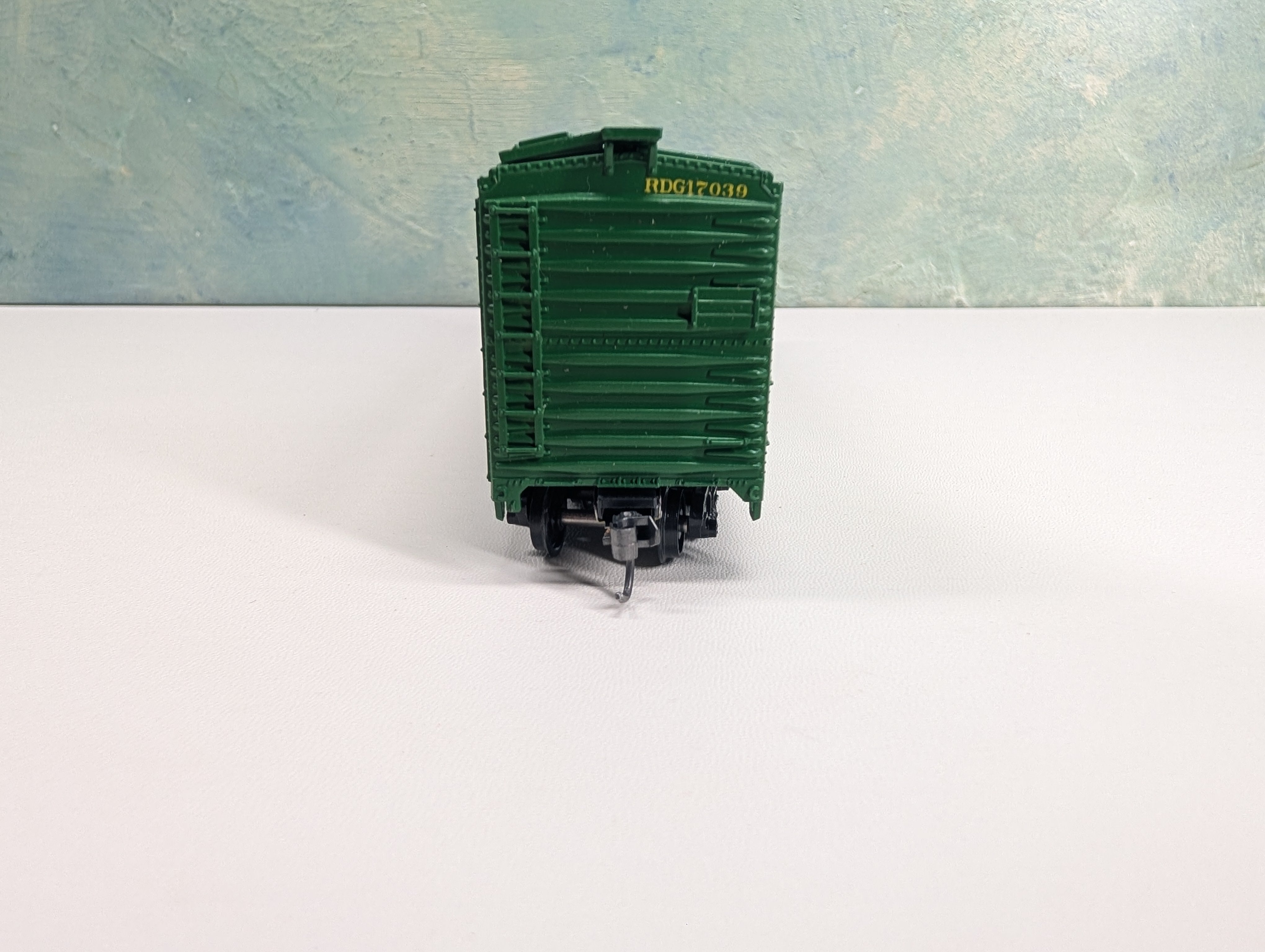 USED Athearn HO Scale 50' Box Car Reading RDG #17039
