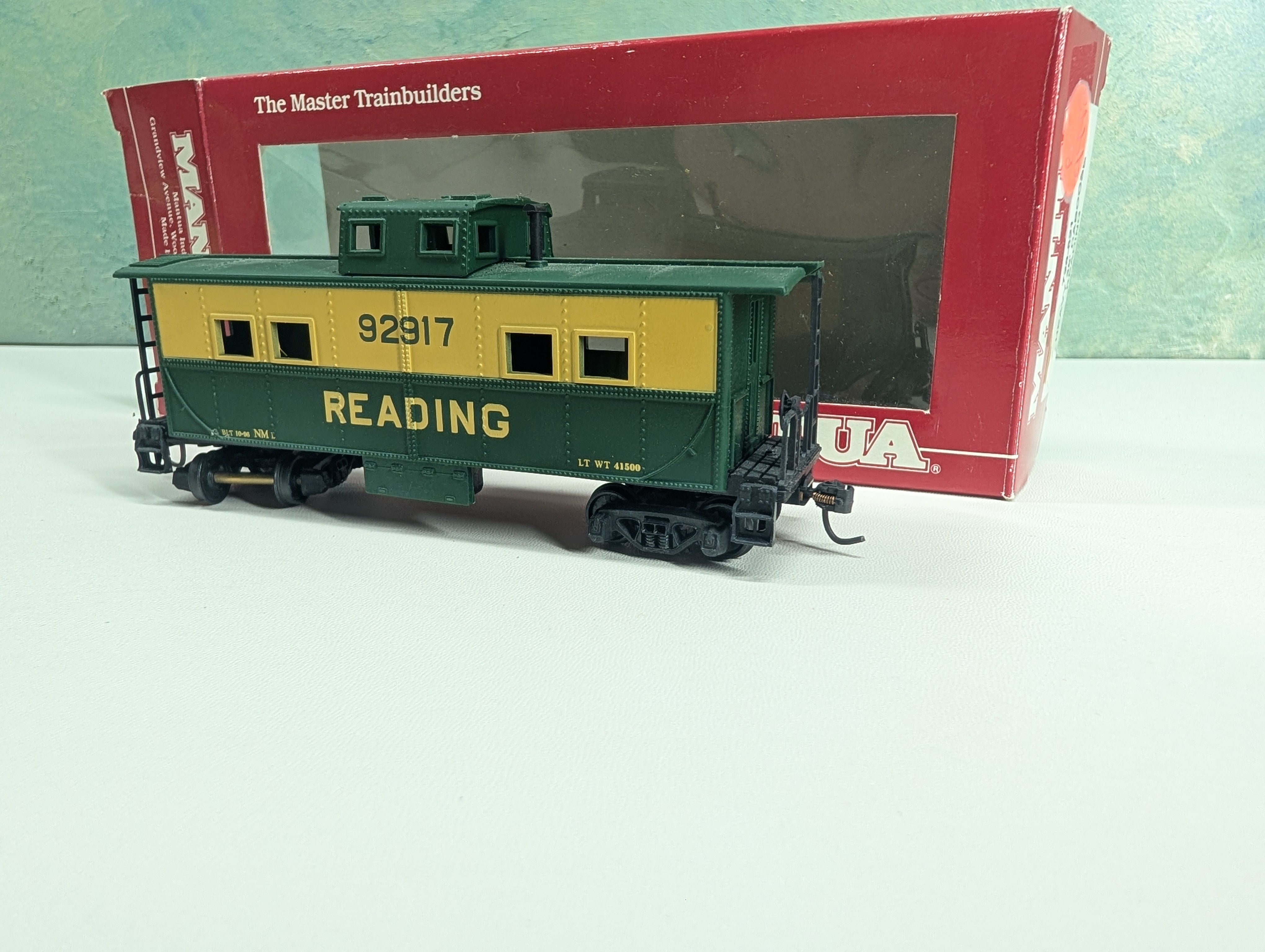 USED Mantua 726-521 HO Scale Heavy 36' Caboose Reading #92917