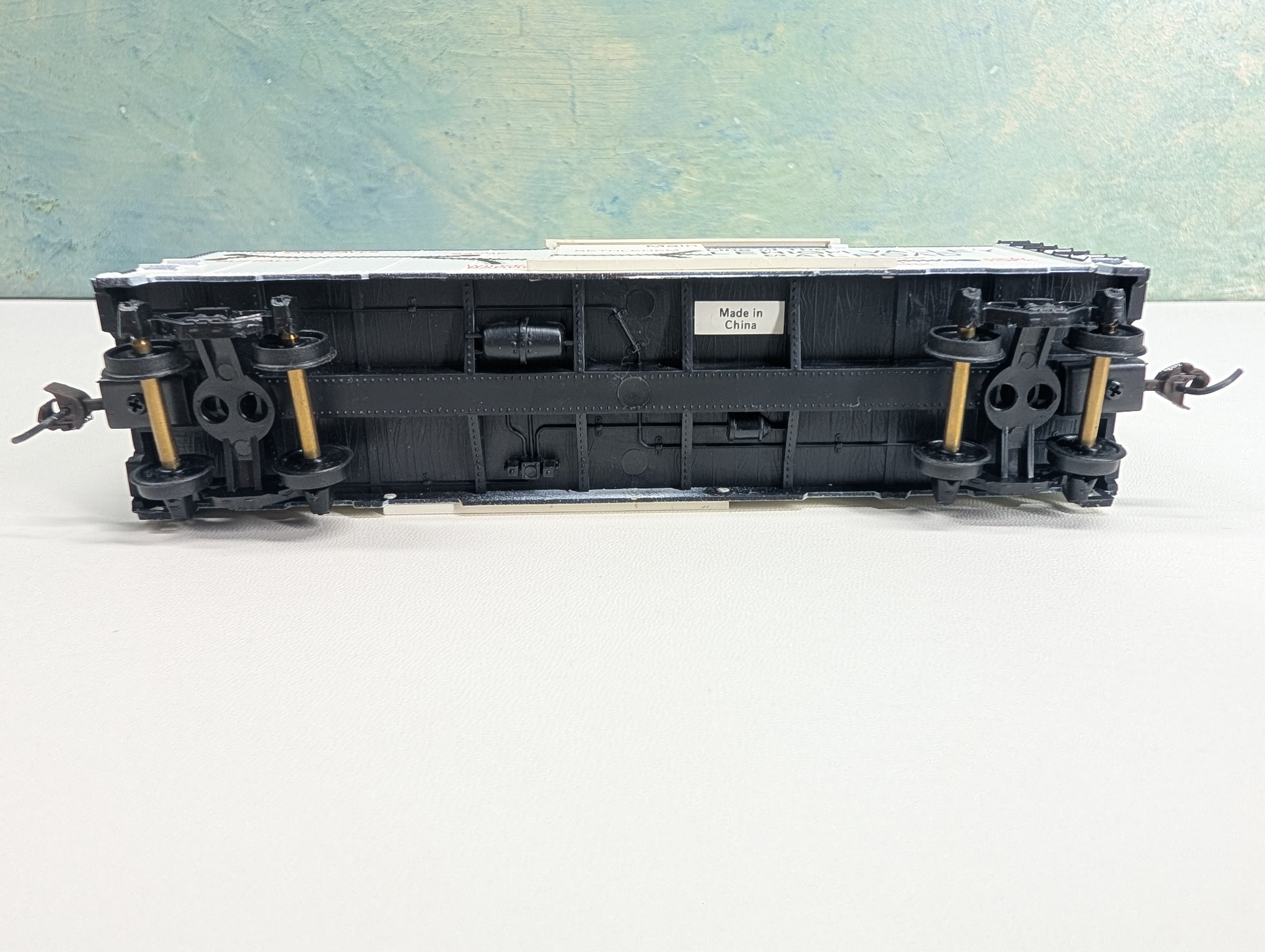 USED Mantua 734-527 HO Scale Heavy Steel Box Car Lehigh Valley LV Map
