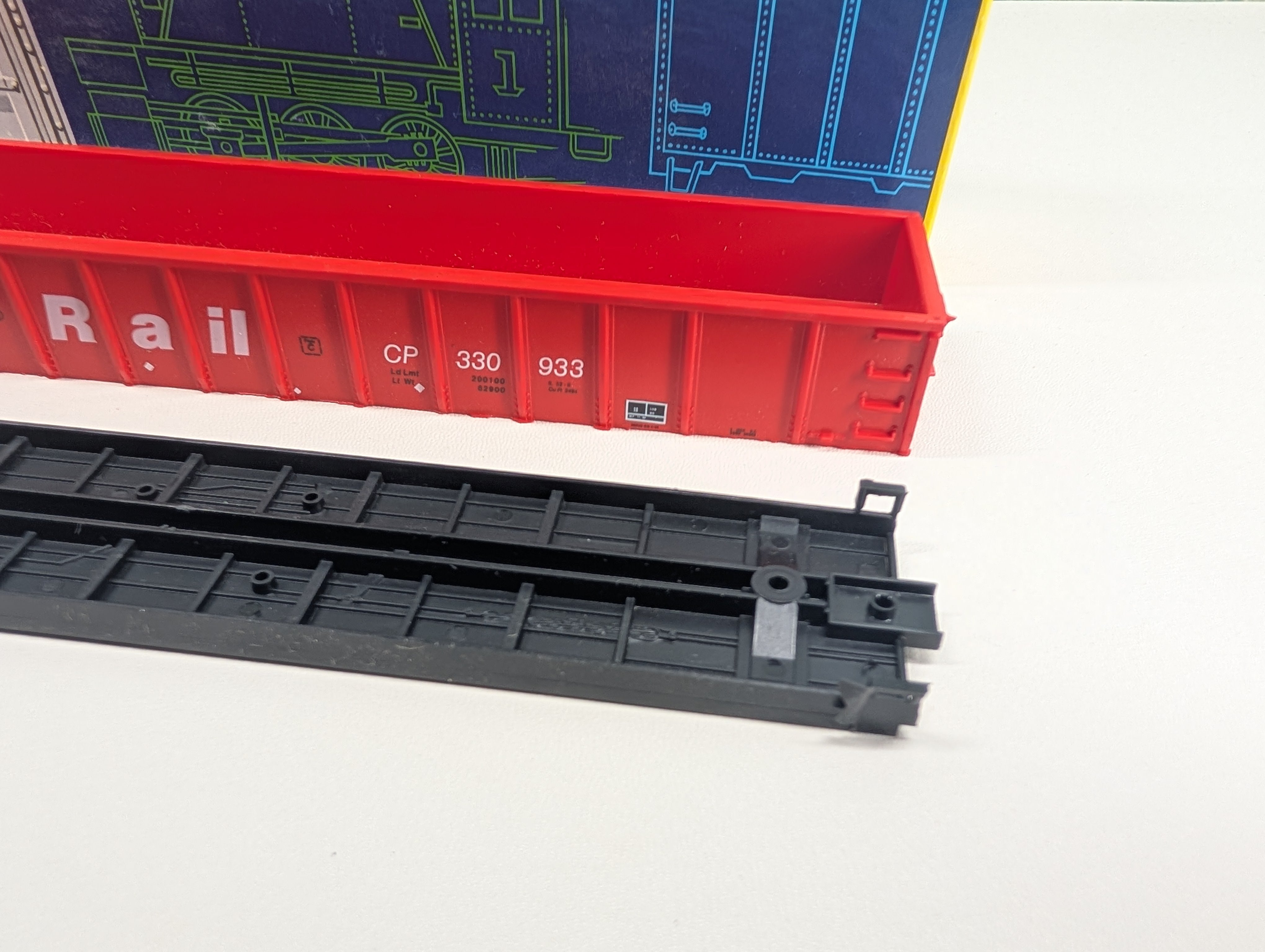 USED Roundhouse HO Scale 50' Gondola CP Rail #330933 KIT