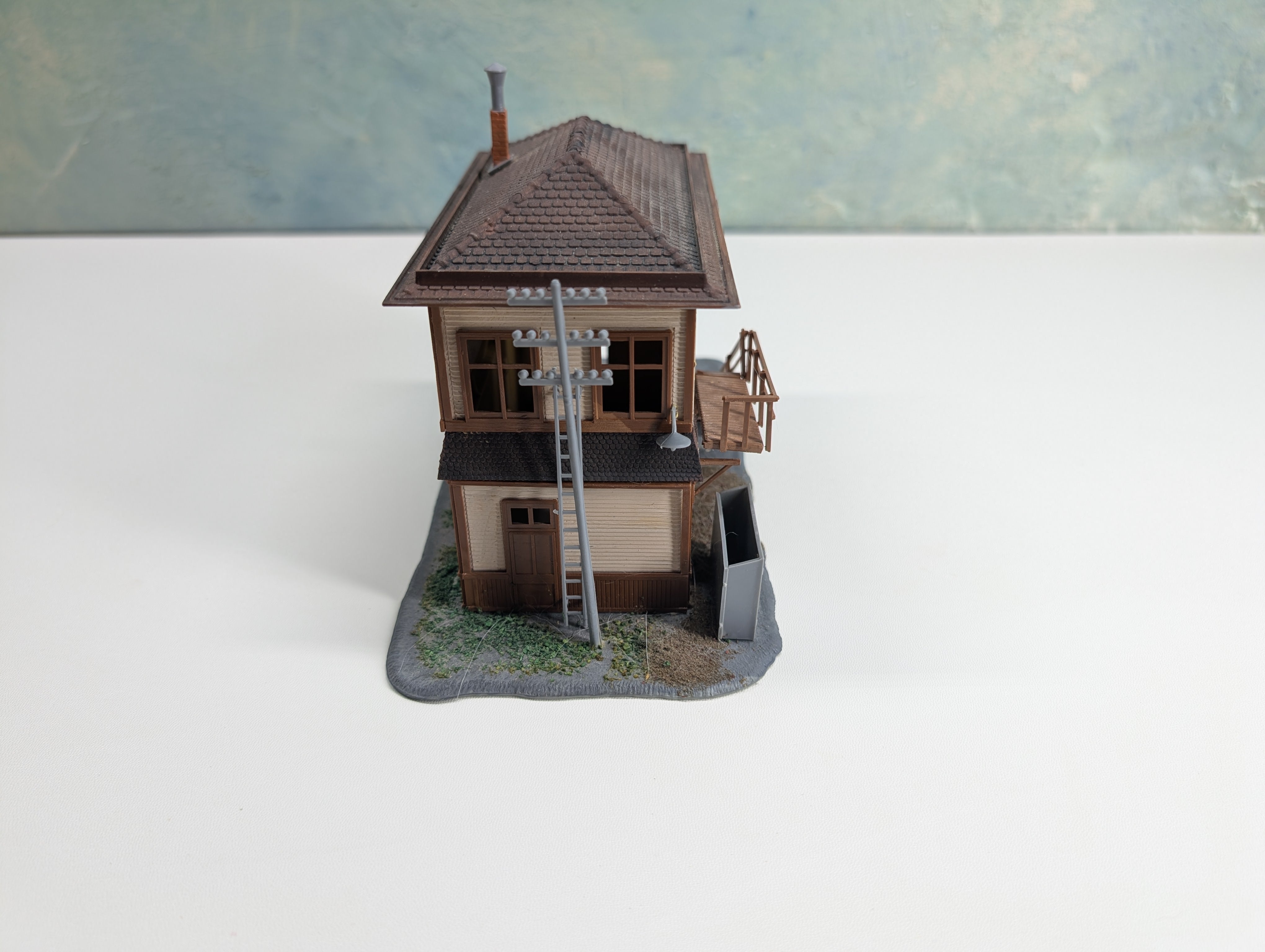 USED HO Scale Interlocking Tower