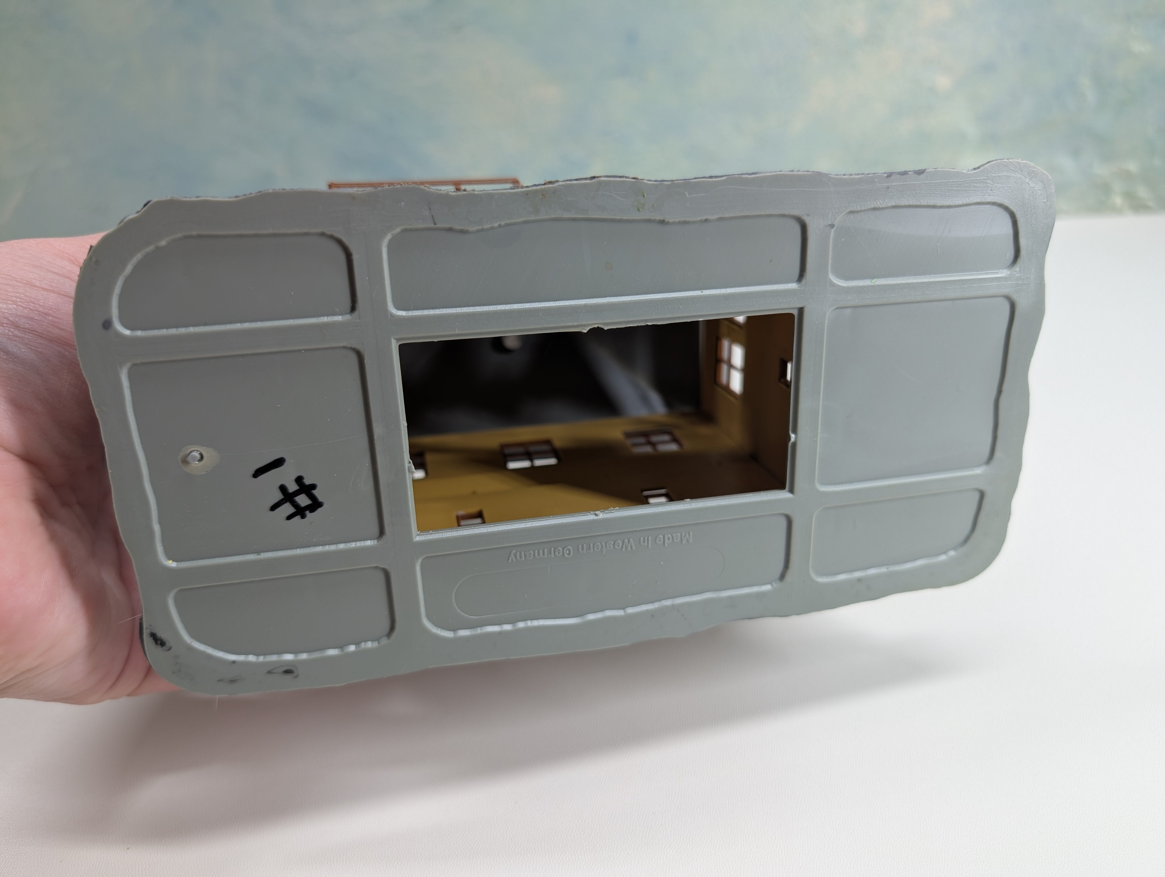 USED HO Scale Interlocking Tower