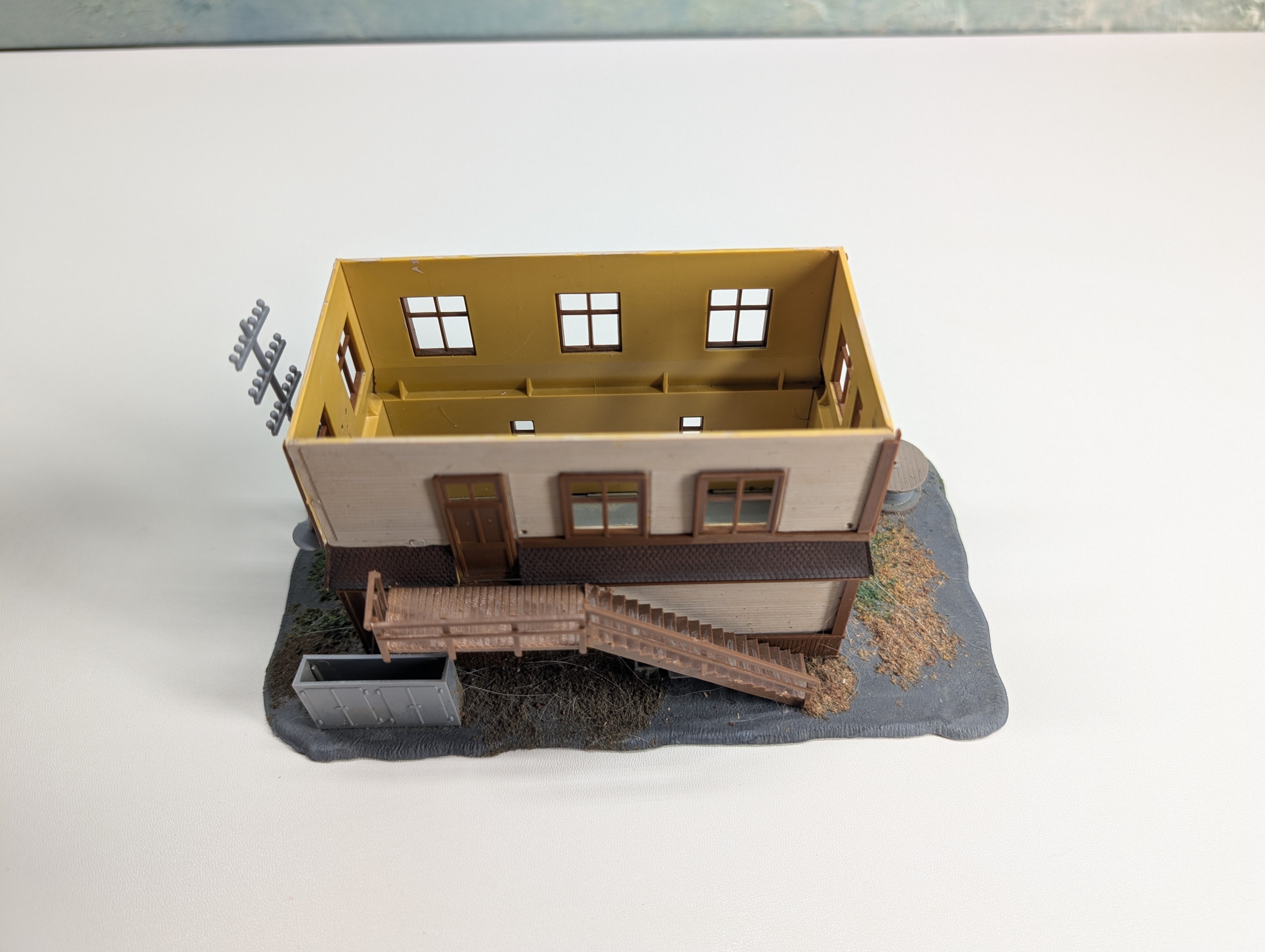 USED HO Scale Interlocking Tower