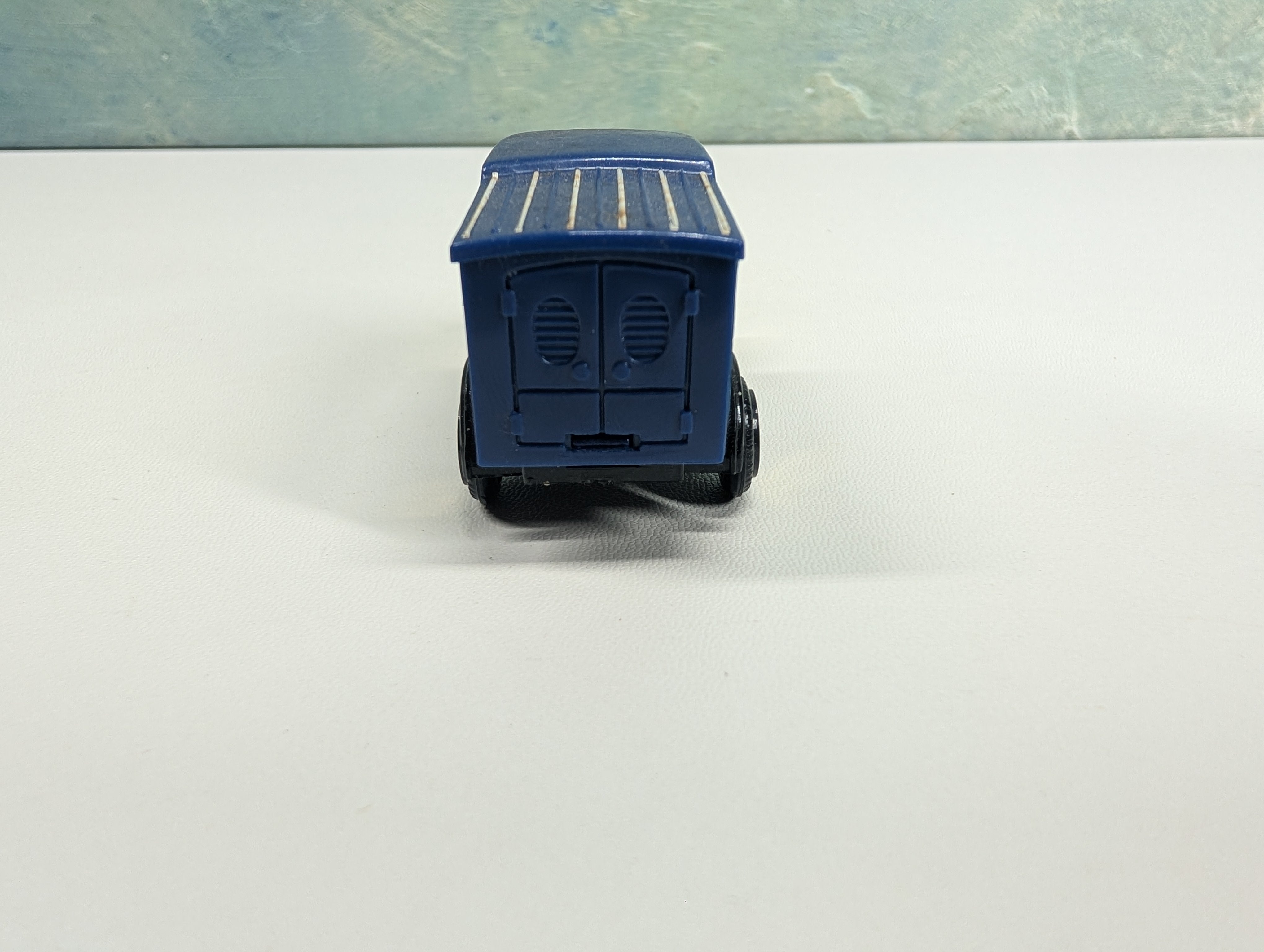 USED High Speed #607-612 HO Scale Blue Milk Land Dairy Box Truck