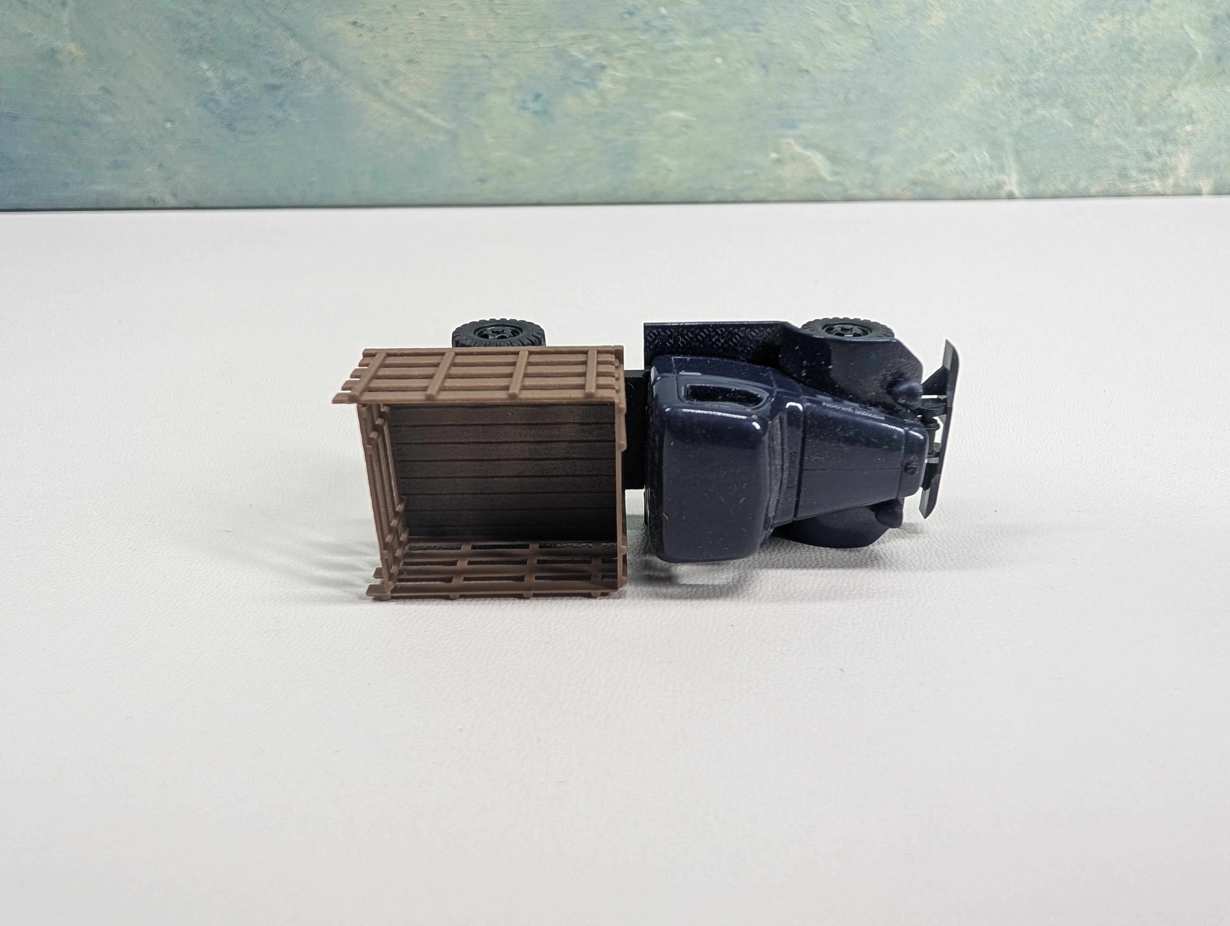 USED Busch HO Scale Dodge Stake Truck, Blue Cab, Brown Stakes