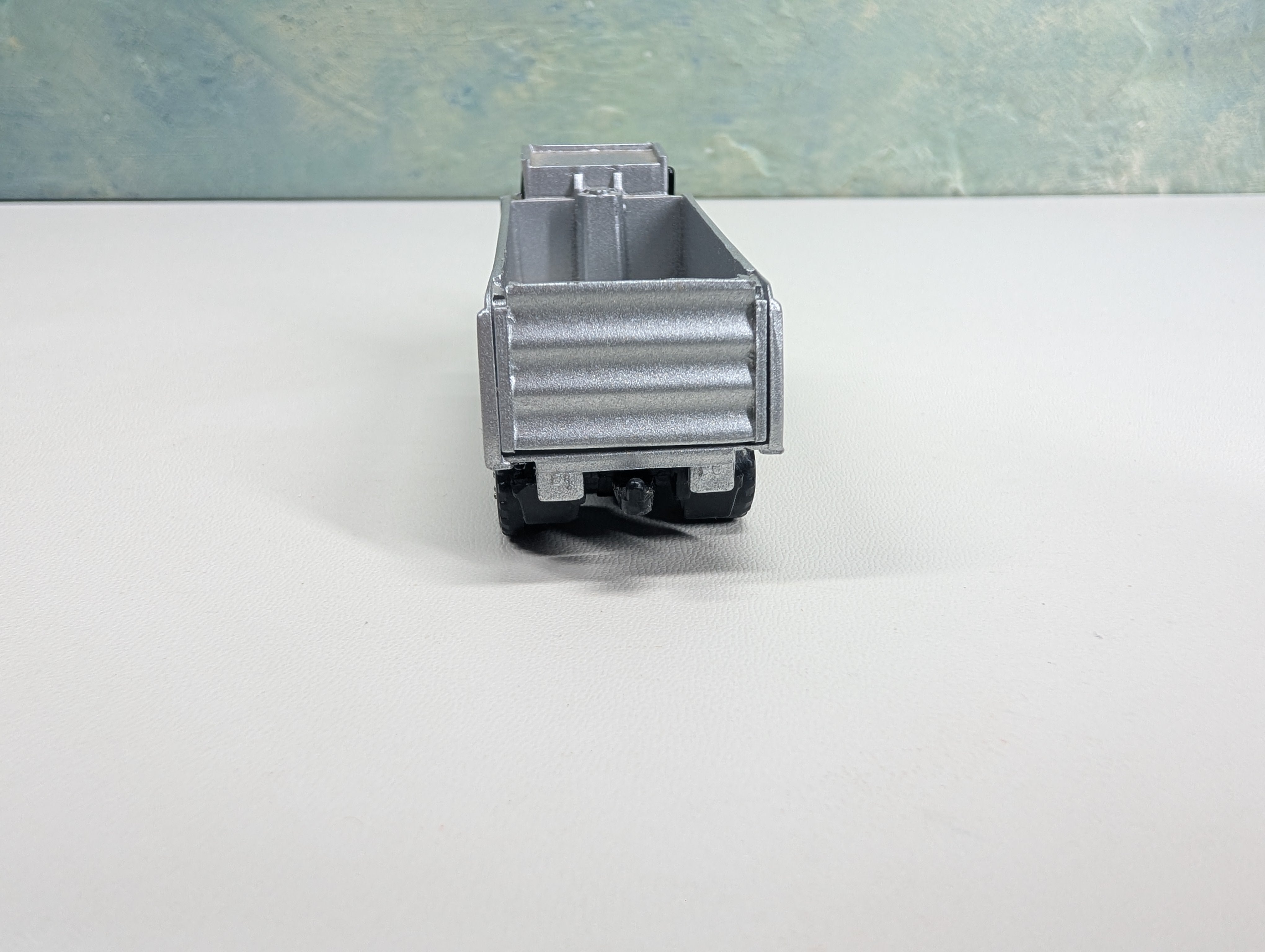 USED Smart Toys HO Scale Dump Truck Black/Silver