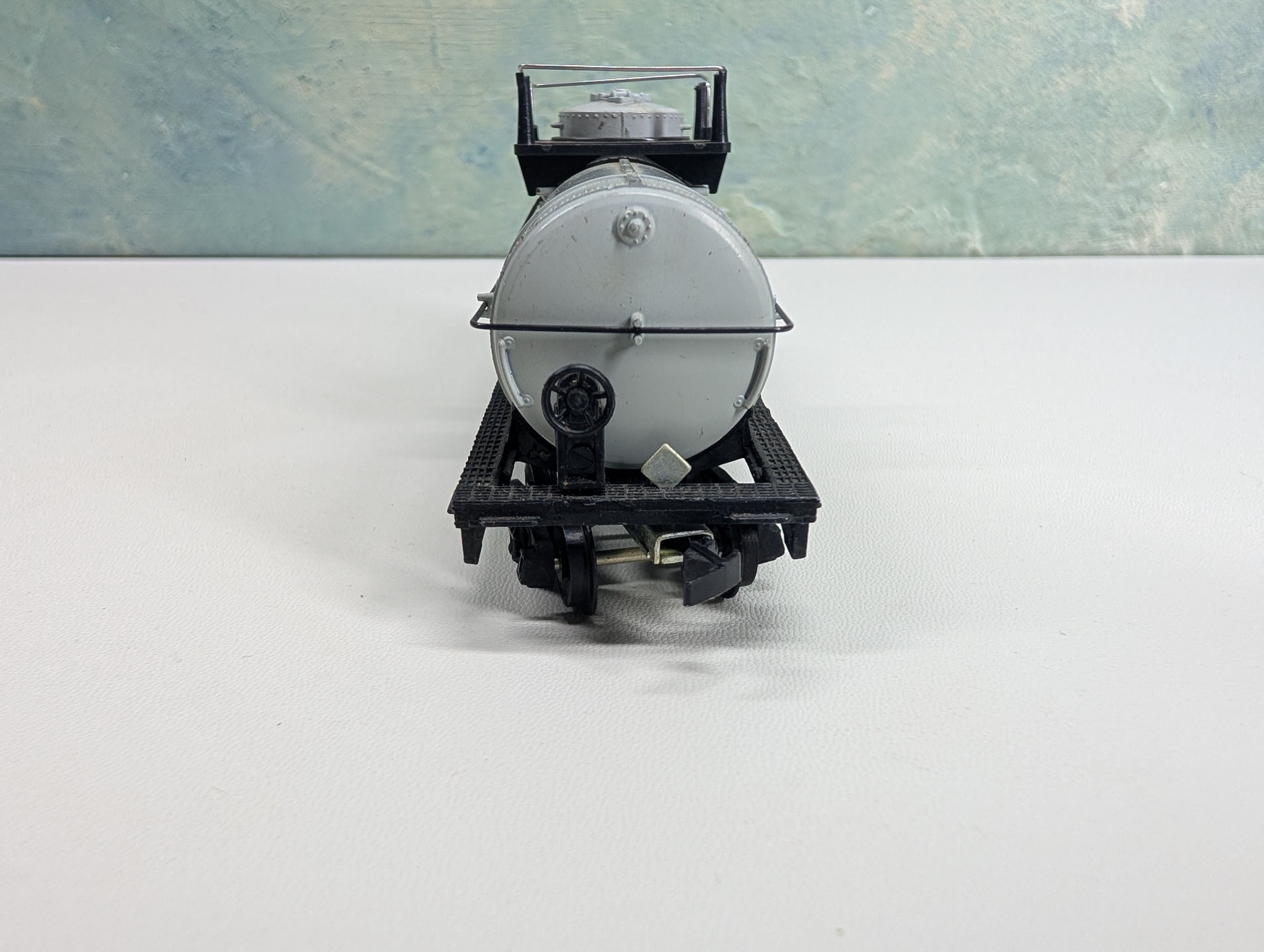 USED Mantua HO Scale Single Dome Chemical Tank Car Diamond Chemical GATX #74425