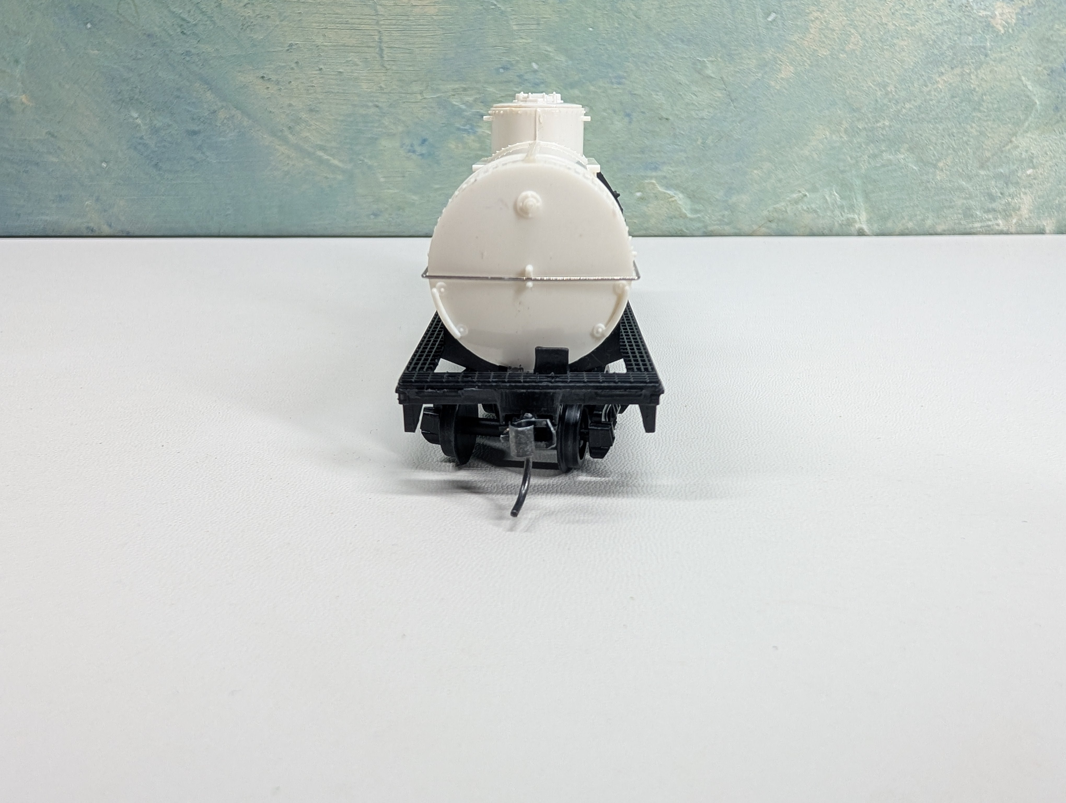 USED Bachmann HO Scale Single Dome Tank Car Quaker State QSOX #746